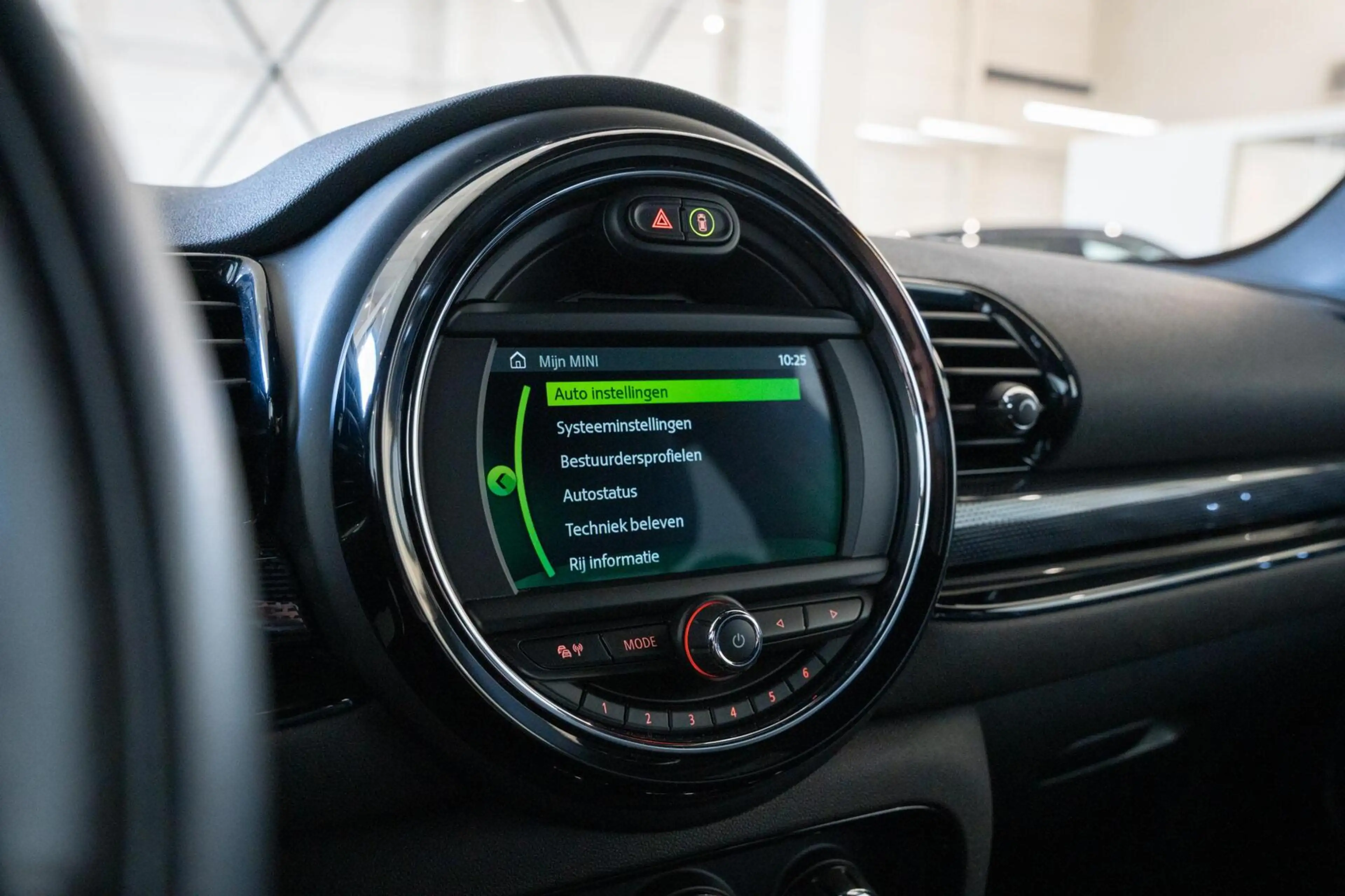 MINI One Clubman Business / Climate / Sportstoelen / PDC Achter — photo 25