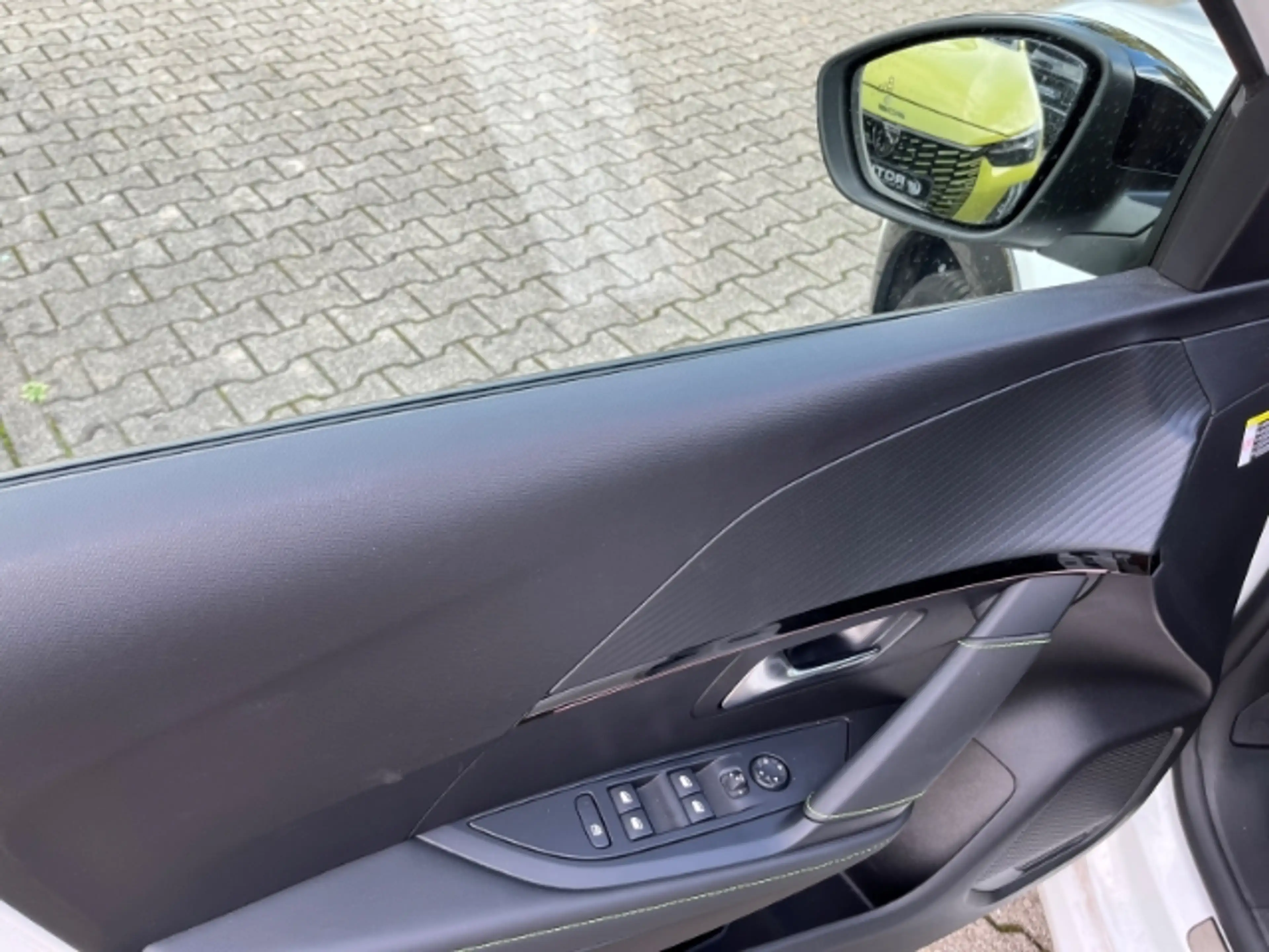 Peugeot 208 GT Navi Klima Kamera LED LM-felgen — photo 13
