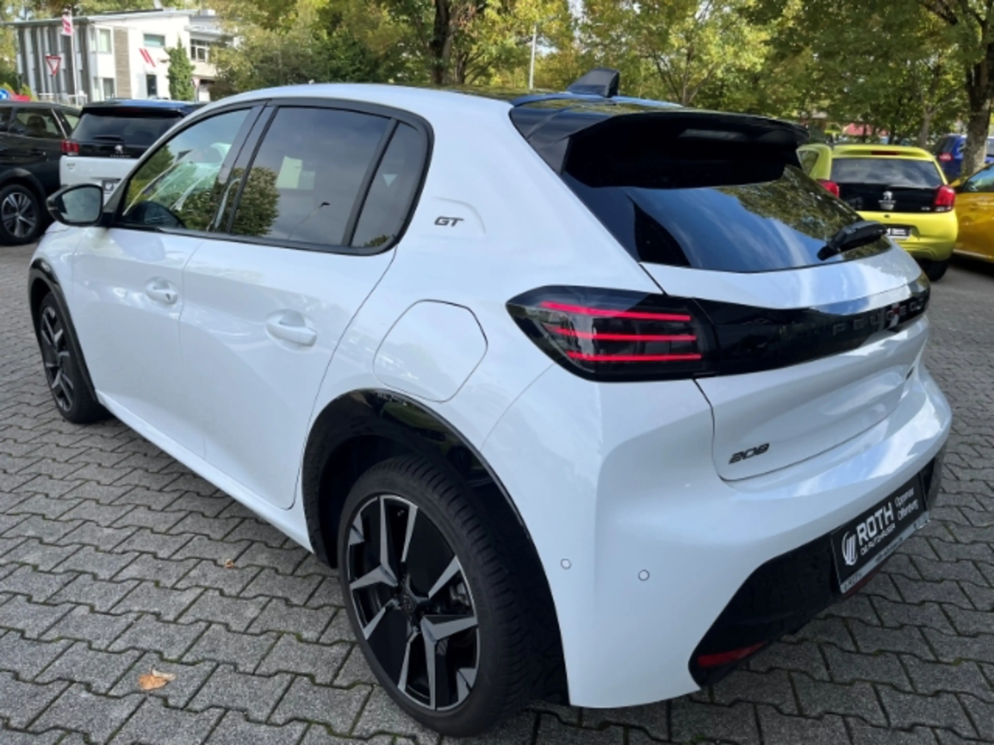 Peugeot 208 GT Navi Klima Kamera LED LM-felgen — photo 5