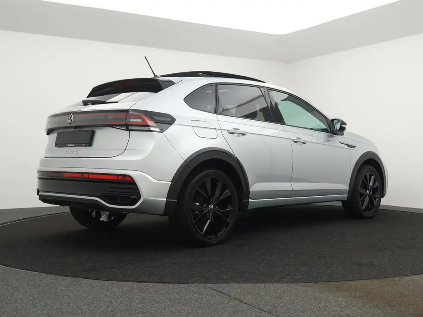 Volkswagen Taigo Taigo R-Line Business 1.0TSI 110PK *AUTOMAAT*PANO DAK*NAVI*APP CONNECT*ZETELVERWARMING*CRUISE*CAMERA*PDC* Argent - 2