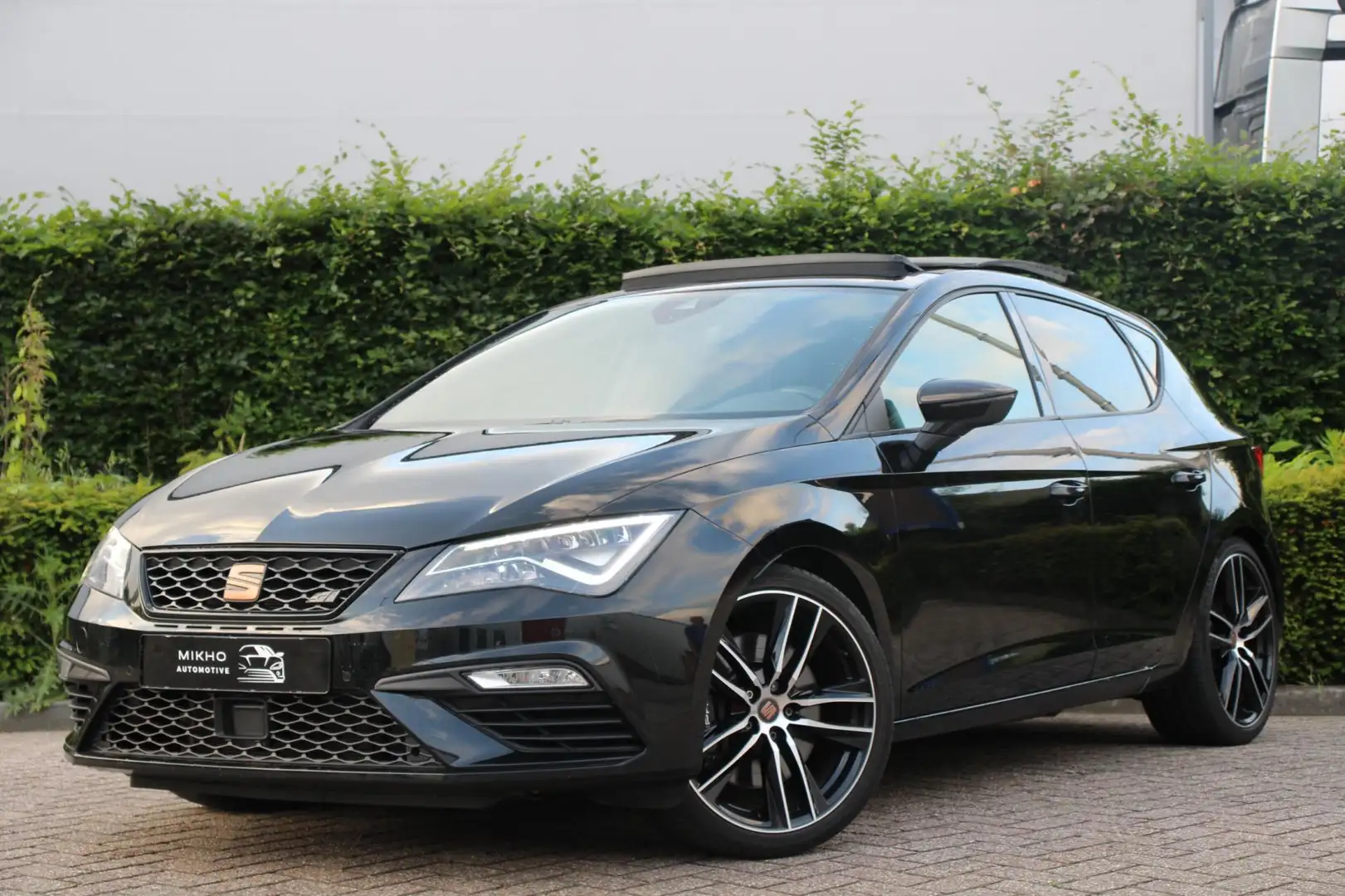 SEAT Leon 2.0 TSI CUPRA DSG 290|Virtualcockpit|Panoramadak|S Zwart - 1