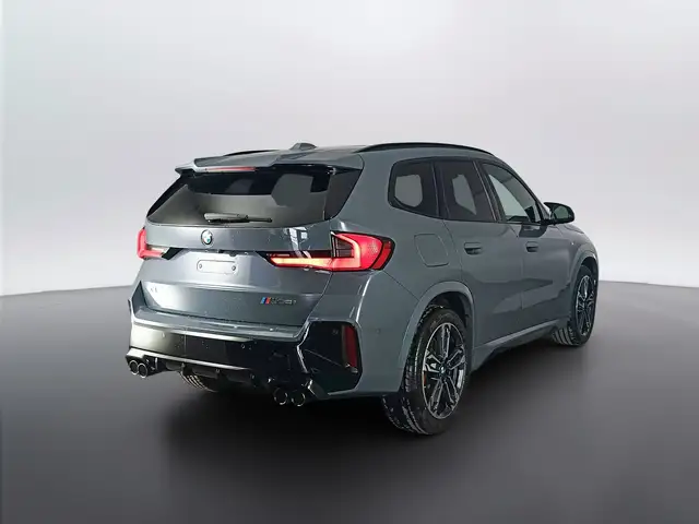 BMW X1 view 4