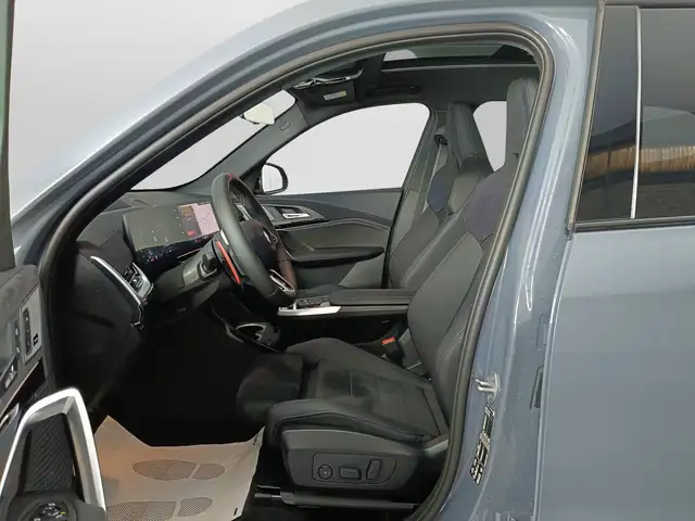 BMW X1 view 8
