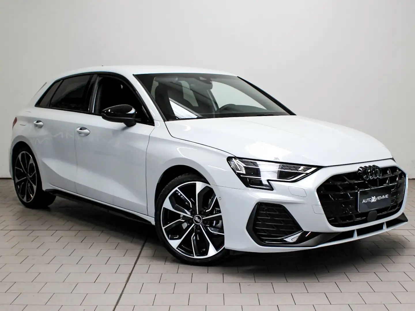 Audi A3 Sportback 35 1.5 tfsi Identity Black Bianco - 1