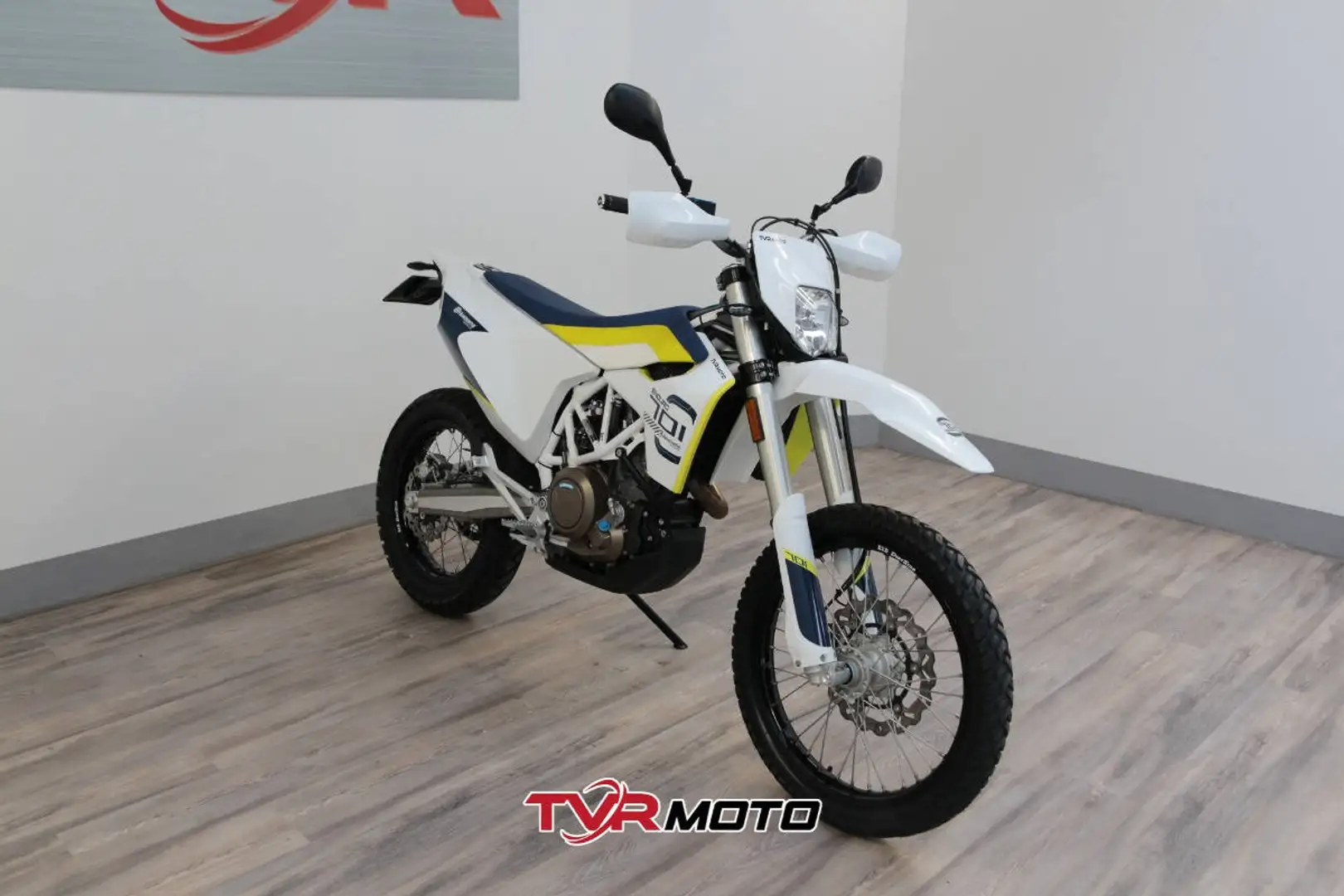 Husqvarna 701 Enduro 701 4T my17 Alb - 1