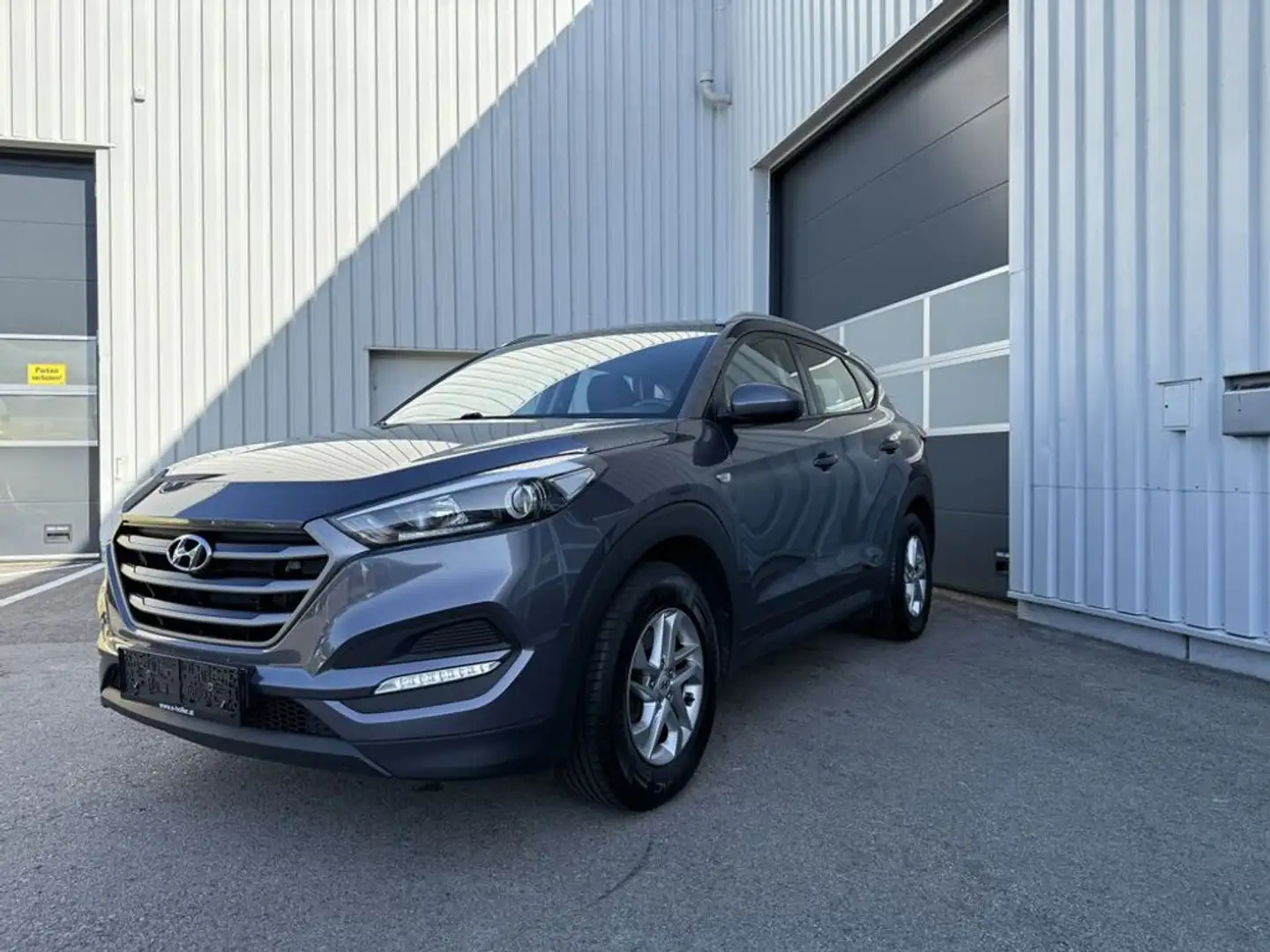 Hyundai TUCSON Comfort 2WD Grau - 1
