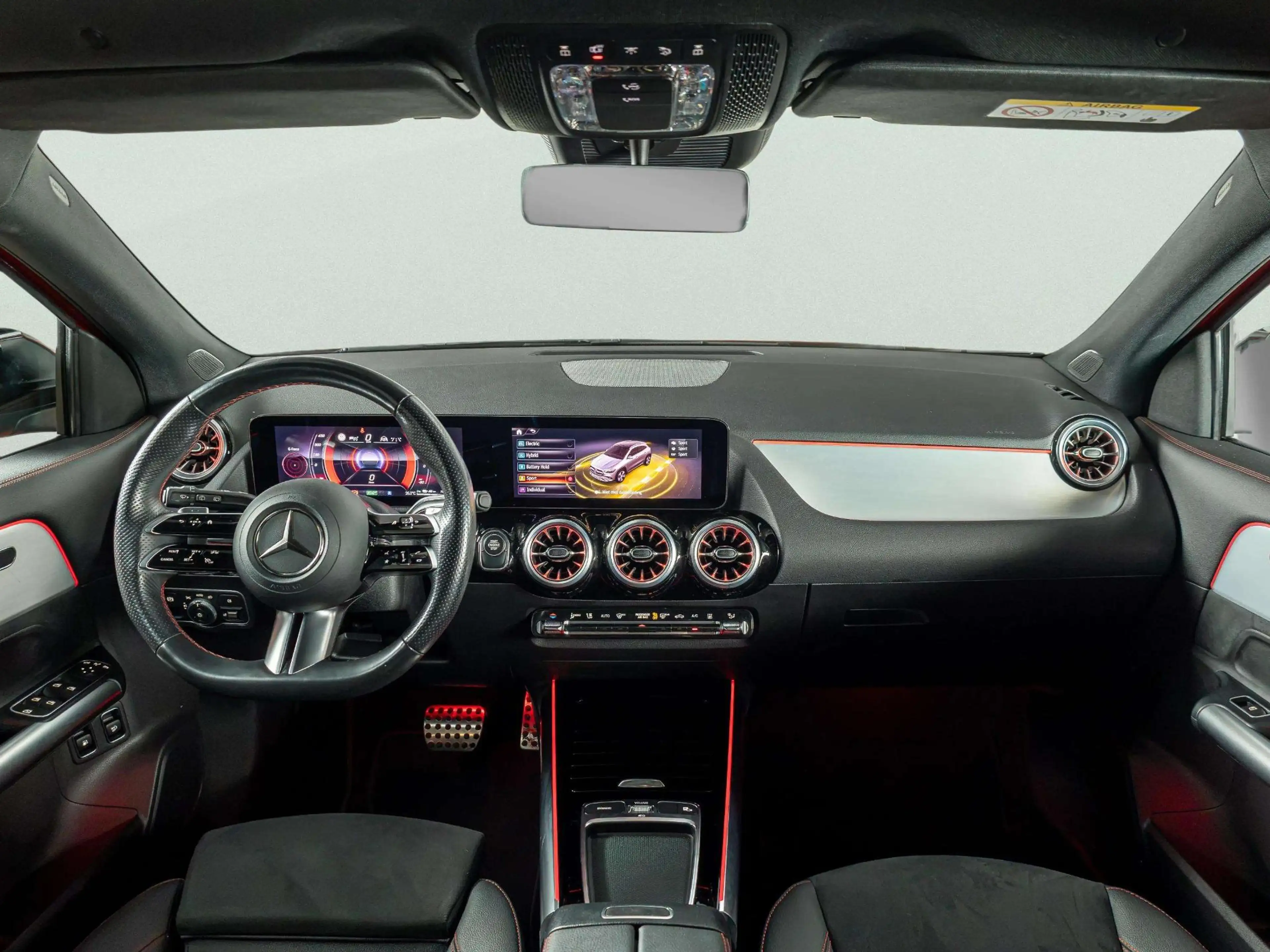 Mercedes-Benz GLA 250 e AMG Line — photo 3