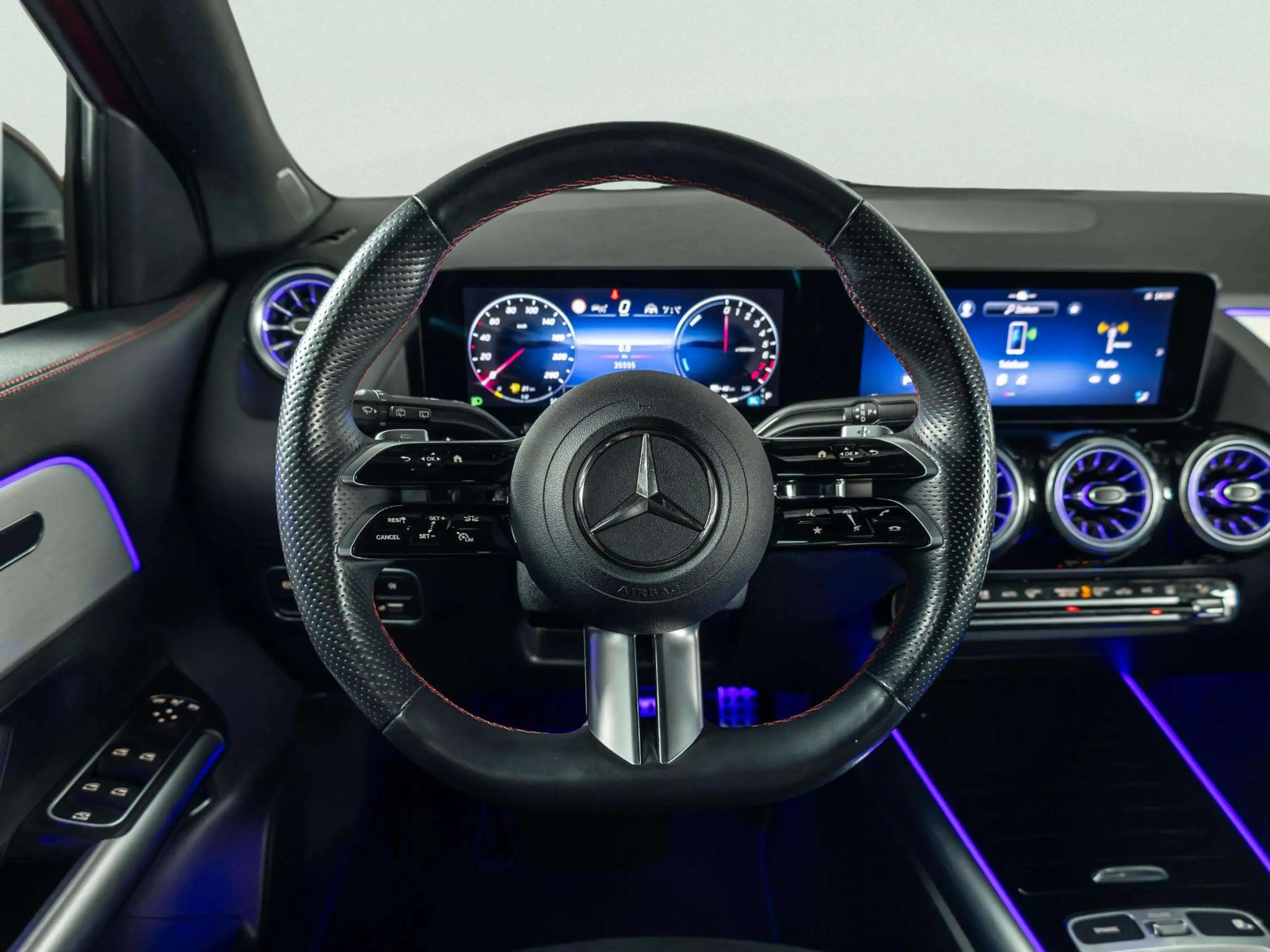 Mercedes-Benz GLA 250 e AMG Line — photo 14