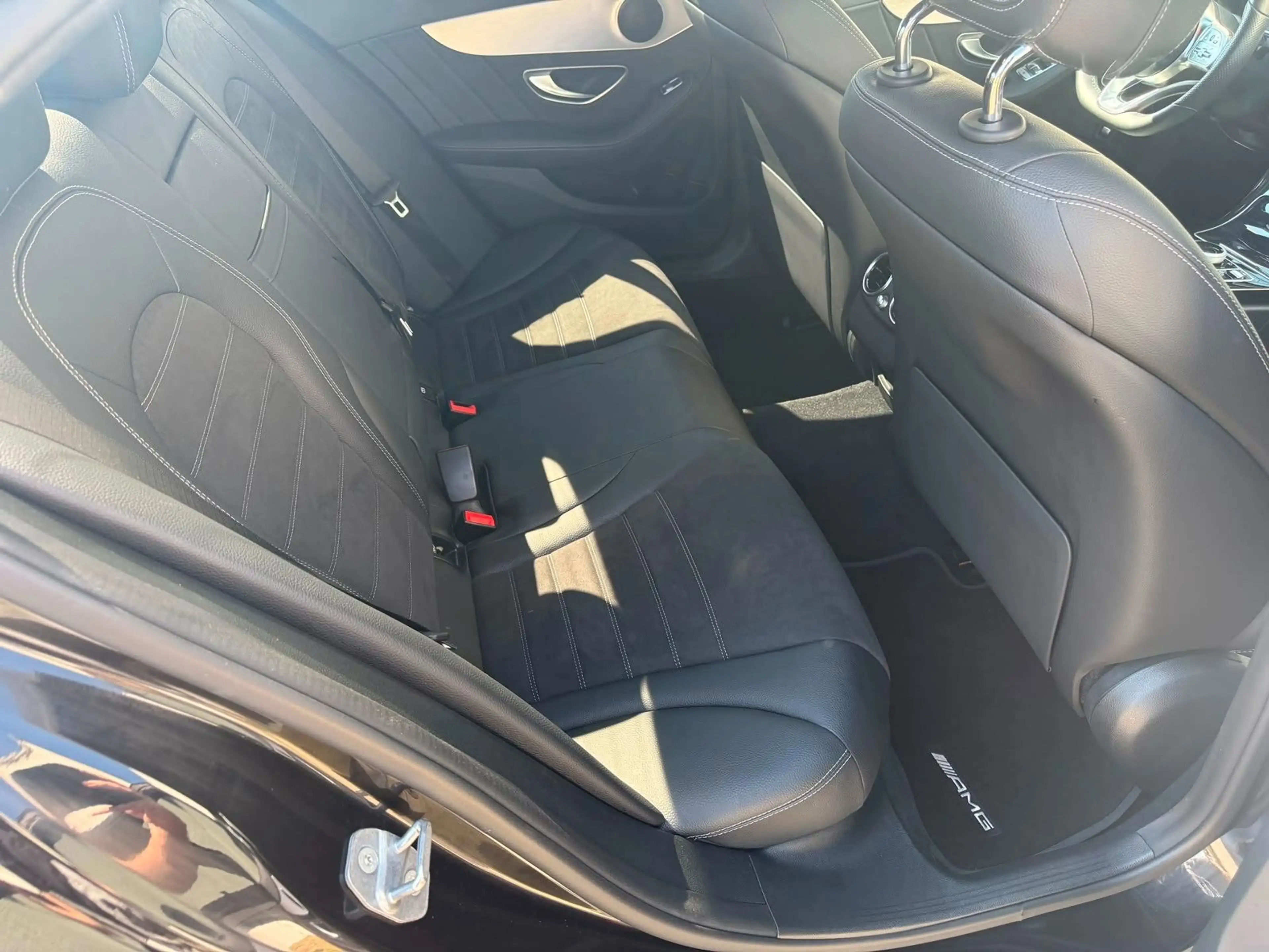 Mercedes-Benz C 400 Limousine 4Matic AMG Line — photo 14
