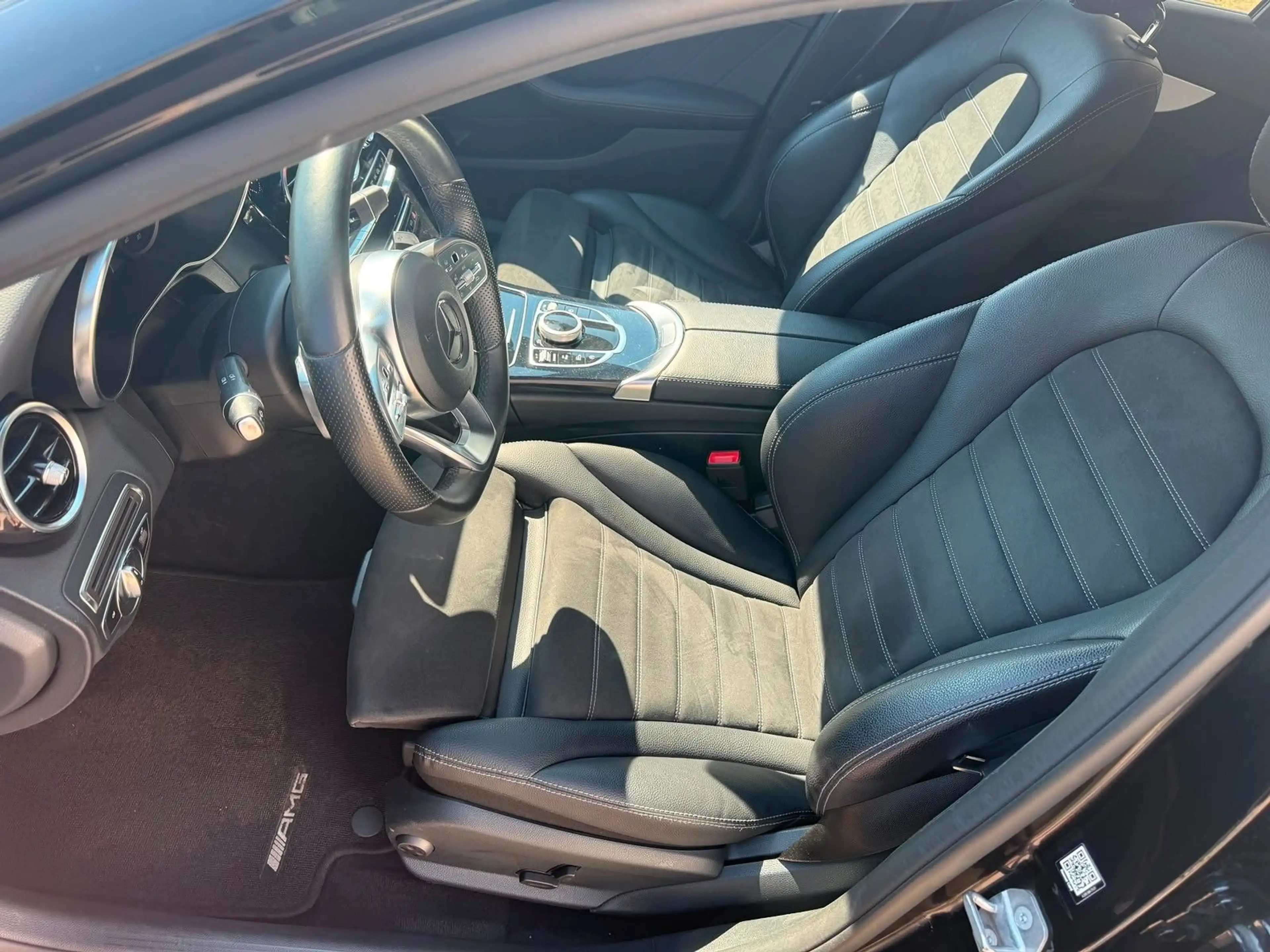 Mercedes-Benz C 400 Limousine 4Matic AMG Line — photo 12