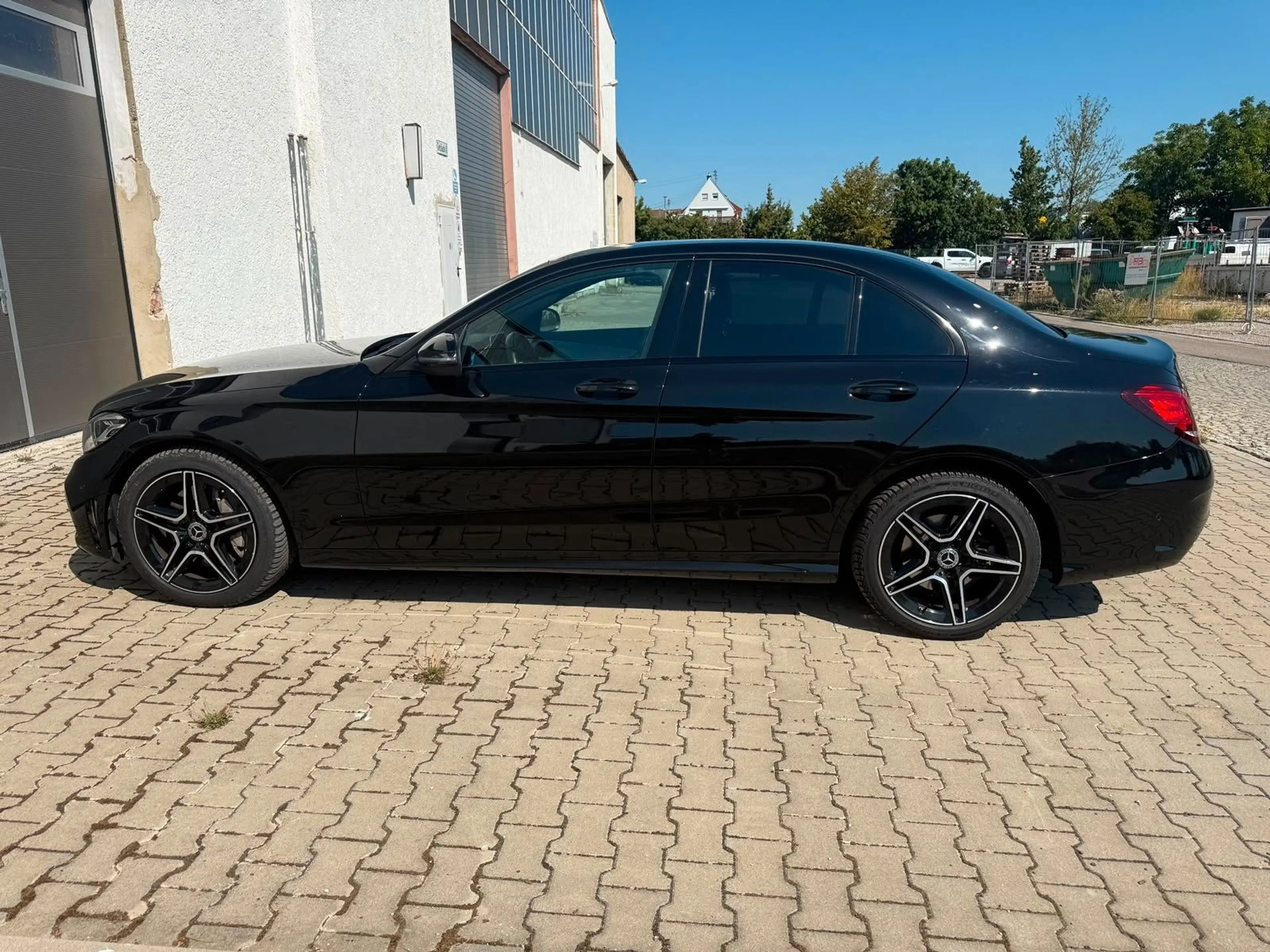 Mercedes-Benz C 400 Limousine 4Matic AMG Line — photo 6