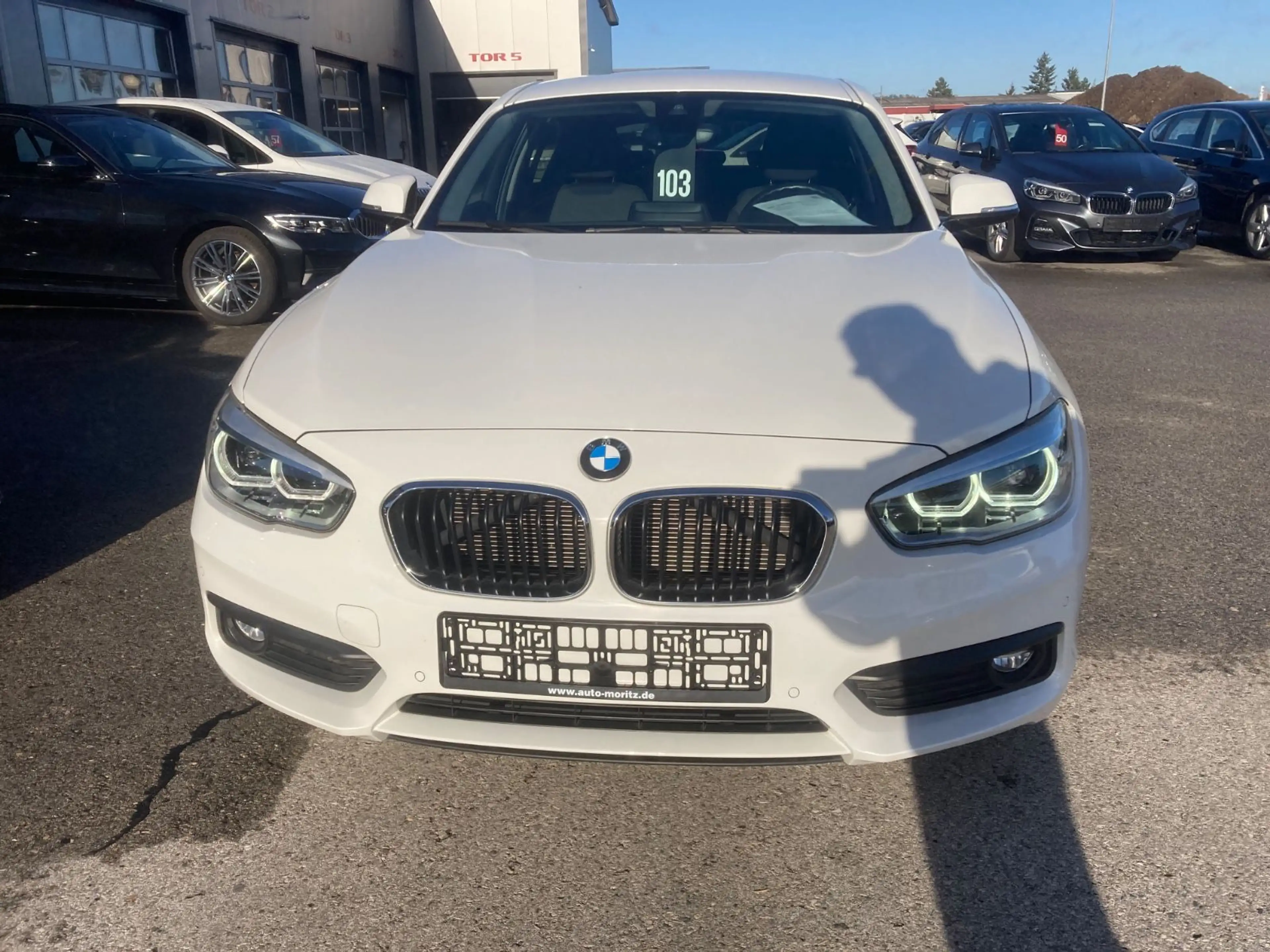 BMW 118 i Advantage *PDC*Navi*LED* — photo 7