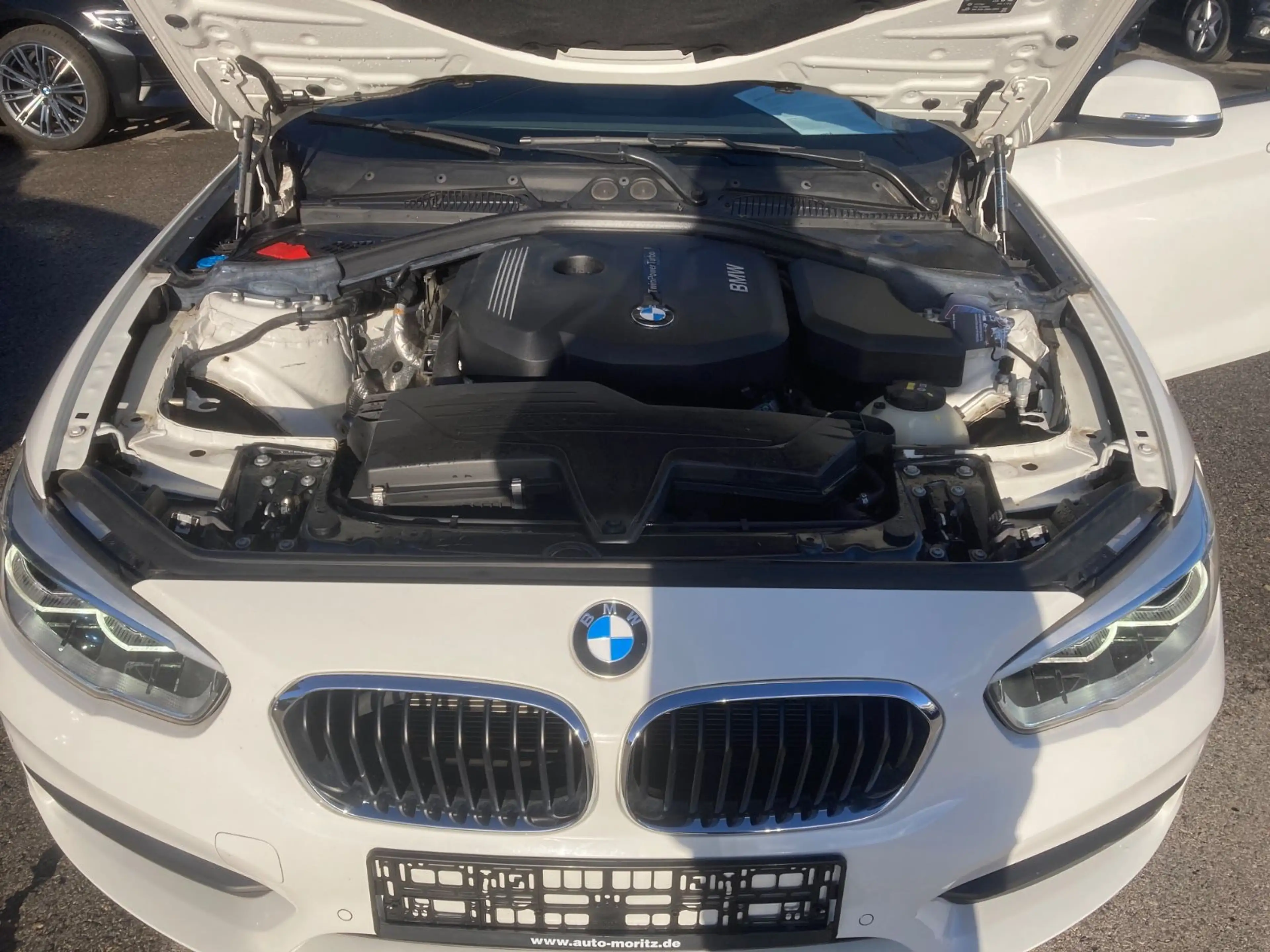 BMW 118 i Advantage *PDC*Navi*LED* — photo 13