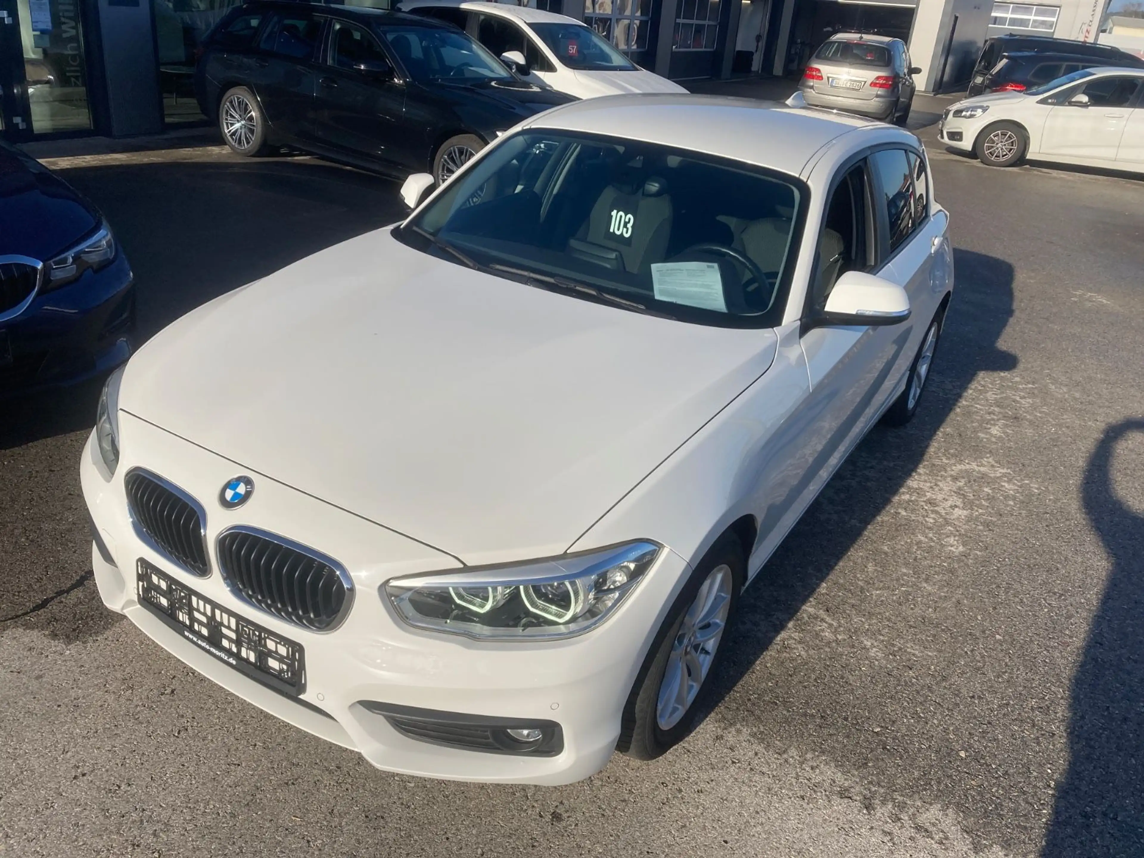 BMW 118 i Advantage *PDC*Navi*LED* — photo 8