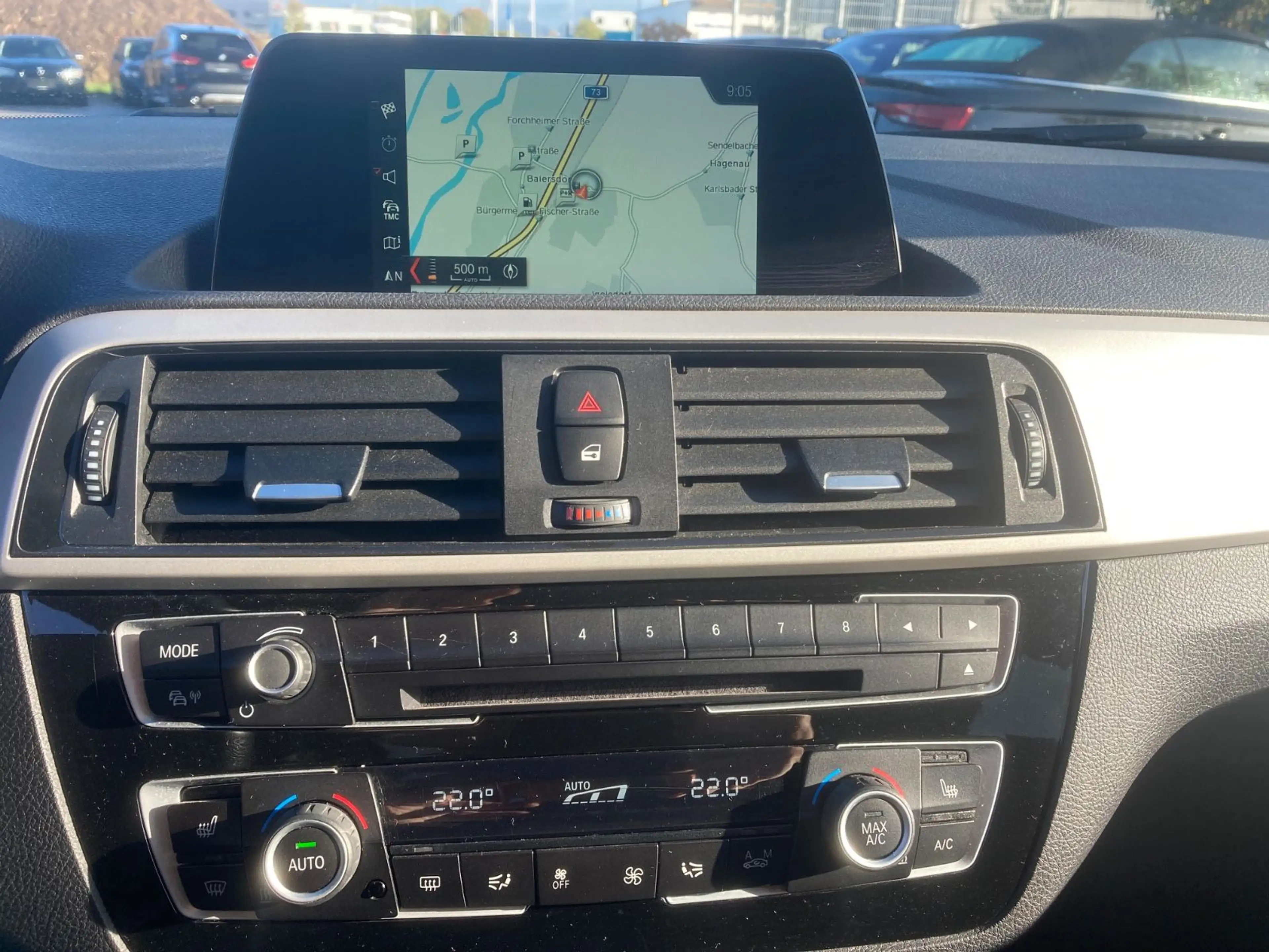 BMW 118 i Advantage *PDC*Navi*LED* — photo 15