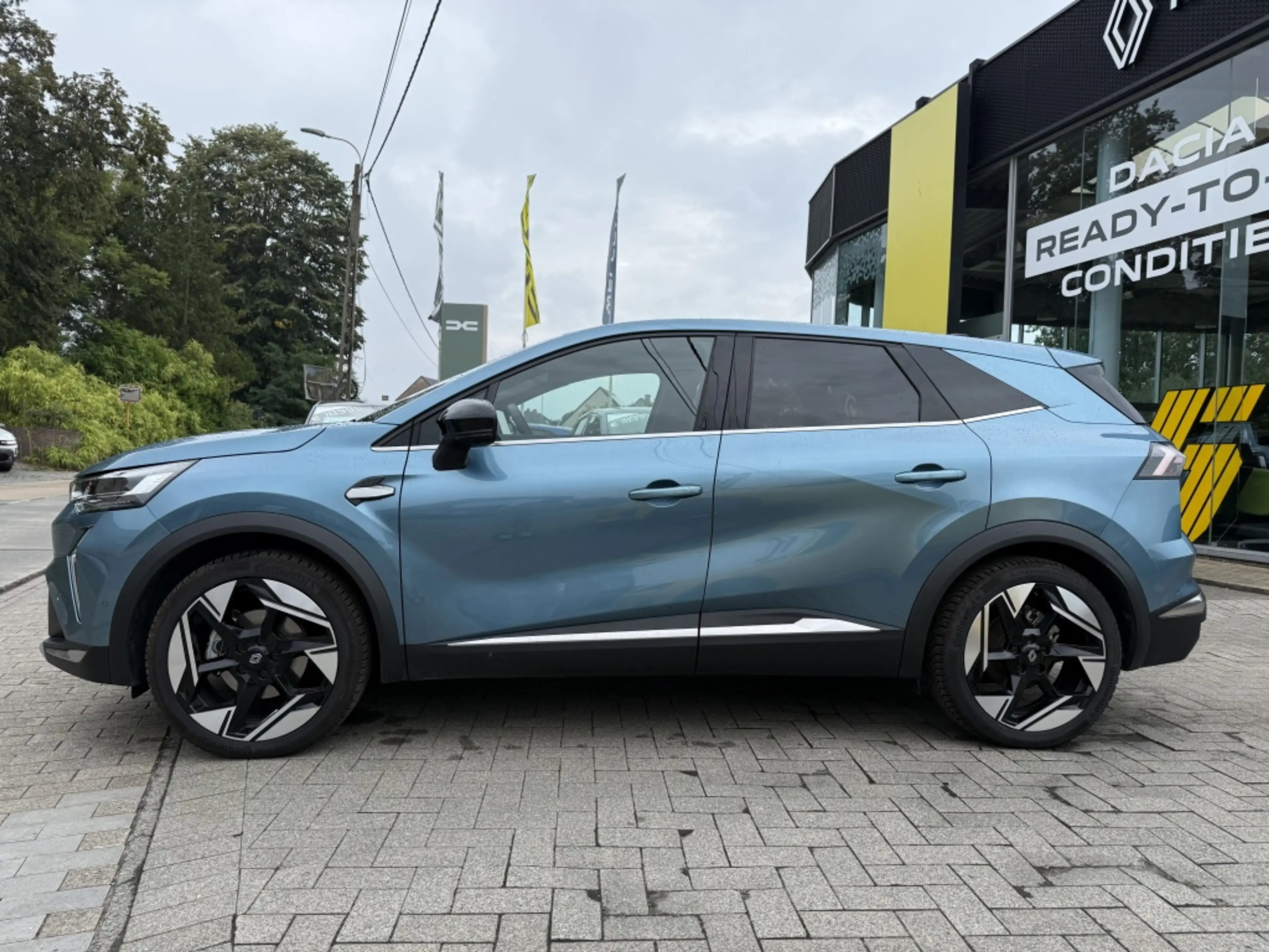 Renault Symbioz 145 E-Tech Full Hybrid Iconic — photo 4