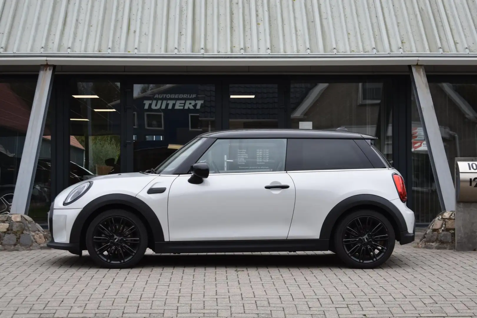 MINI Cooper Mini 1.5 APPLE CARPLAY | STUUR / STOELVERWARMING | Wit - 2