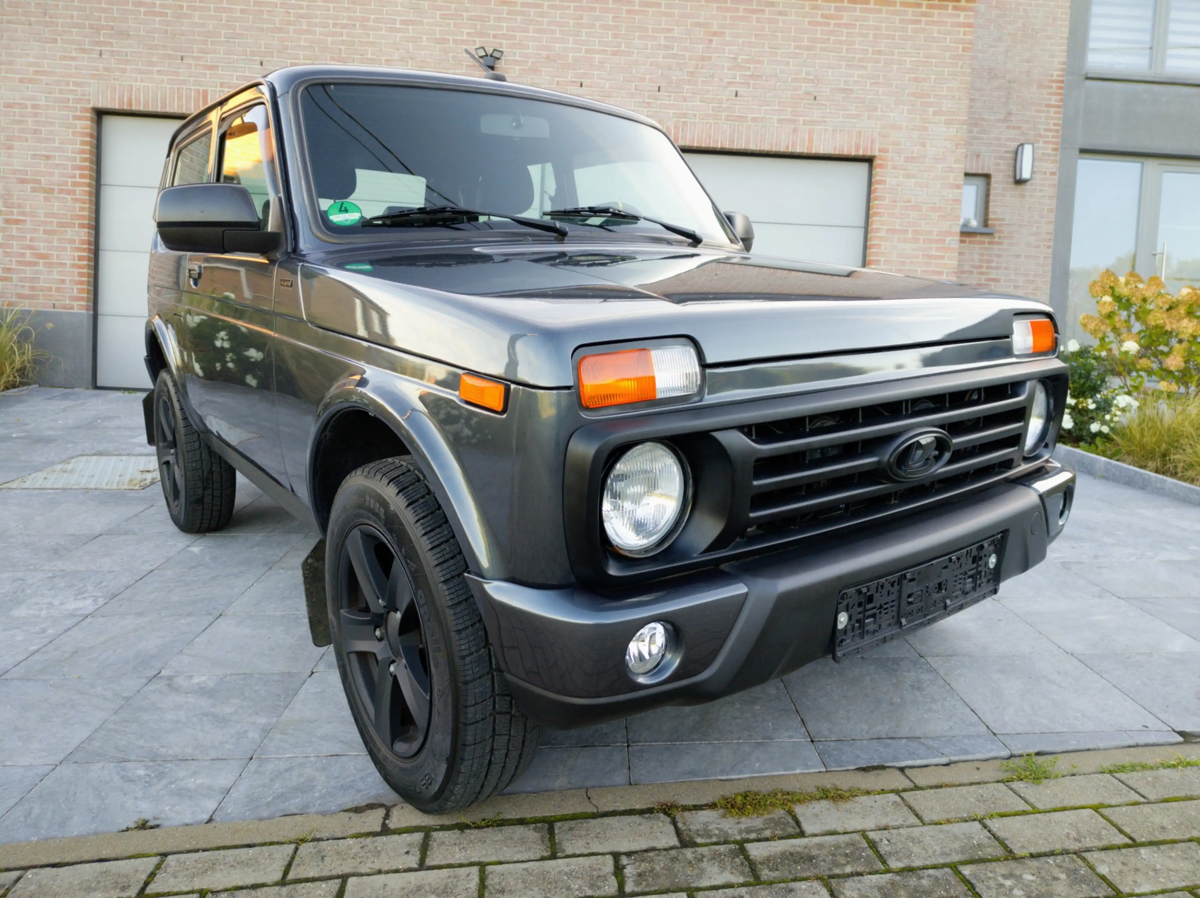 Lada Niva Urban black édition