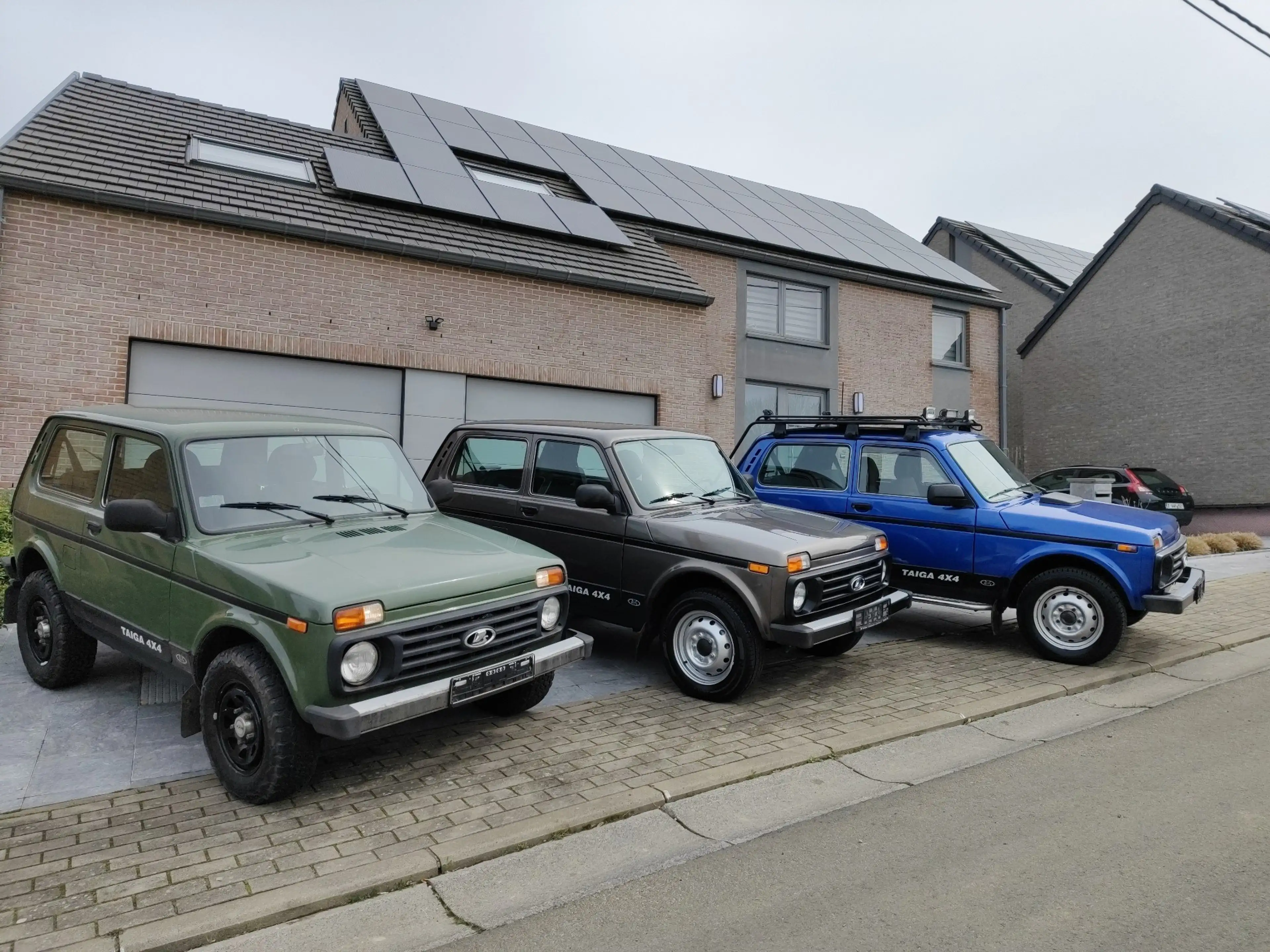 Lada Niva Urban black édition — photo 2