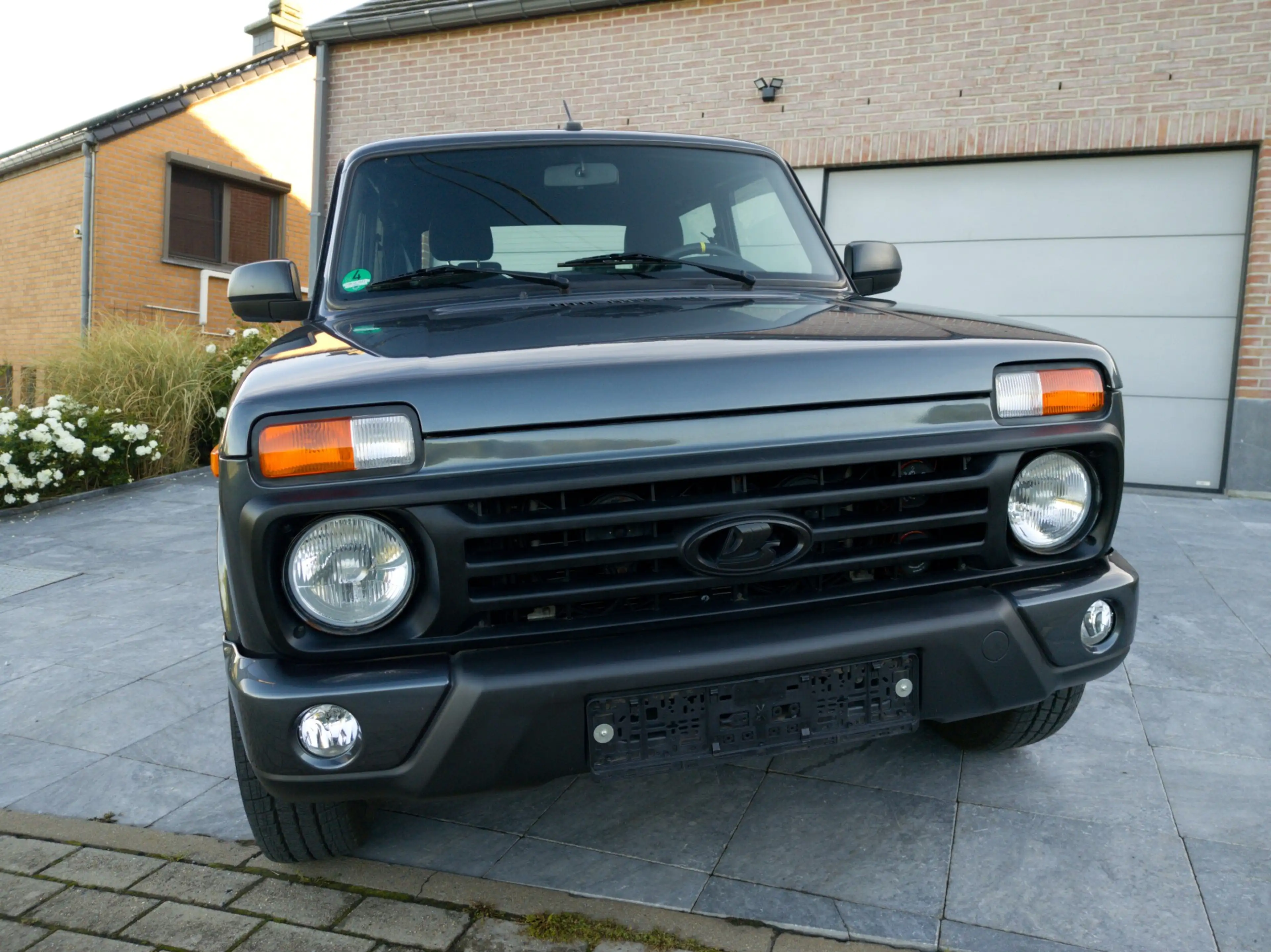 Lada Niva Urban black édition — photo 5