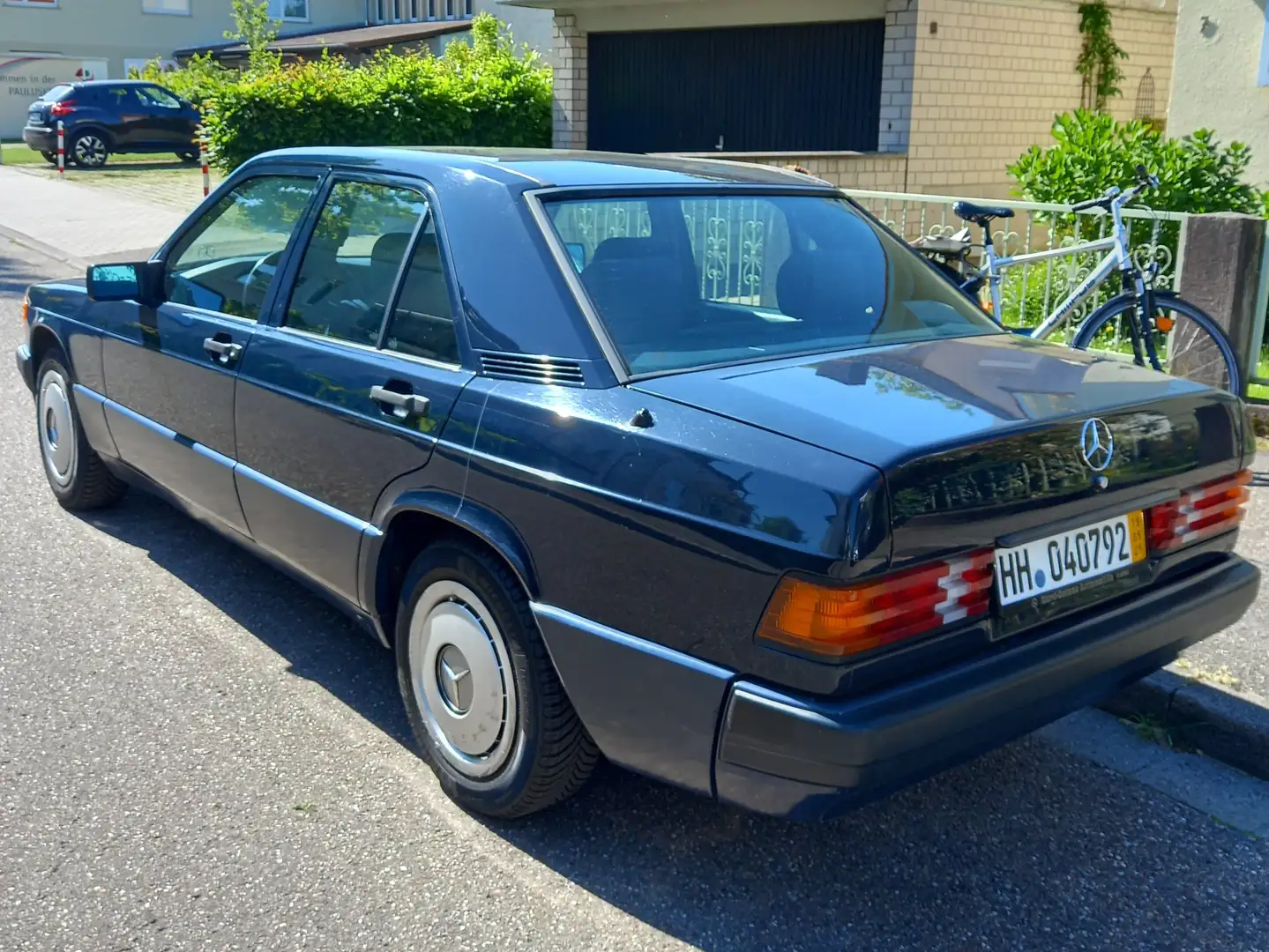 Mercedes-Benz 190 Синий - 2