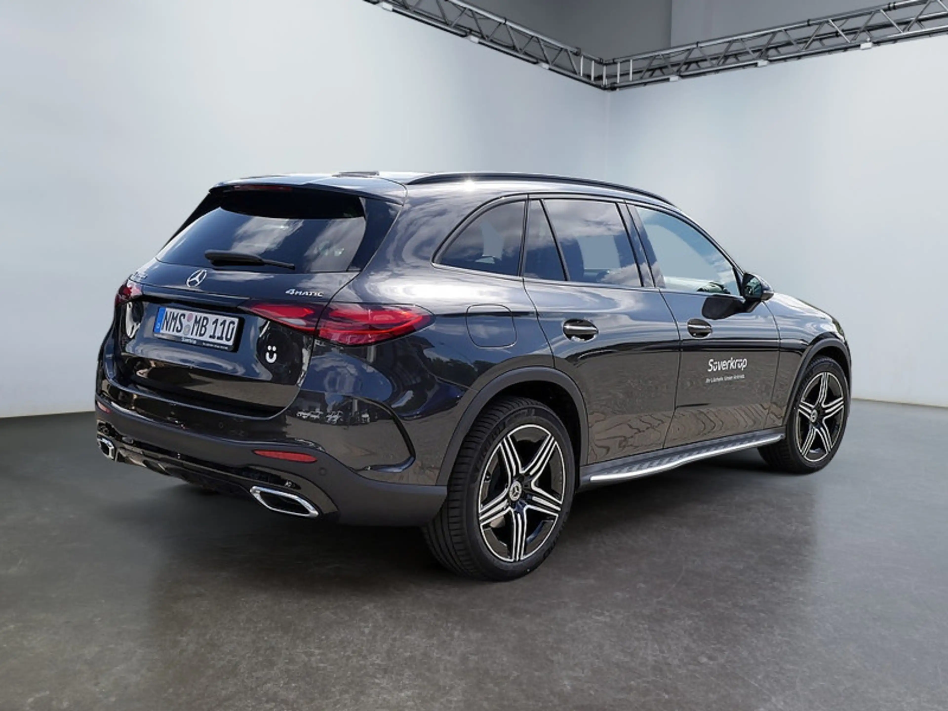 Mercedes-Benz GLC 200 d 4MATIC AMG NIGHT MEMO 360 AHK DISTR — photo 3