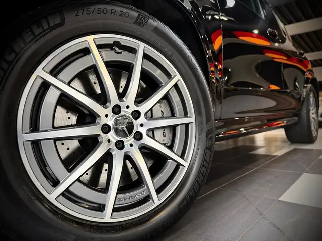 Mercedes-Benz Gle view 3