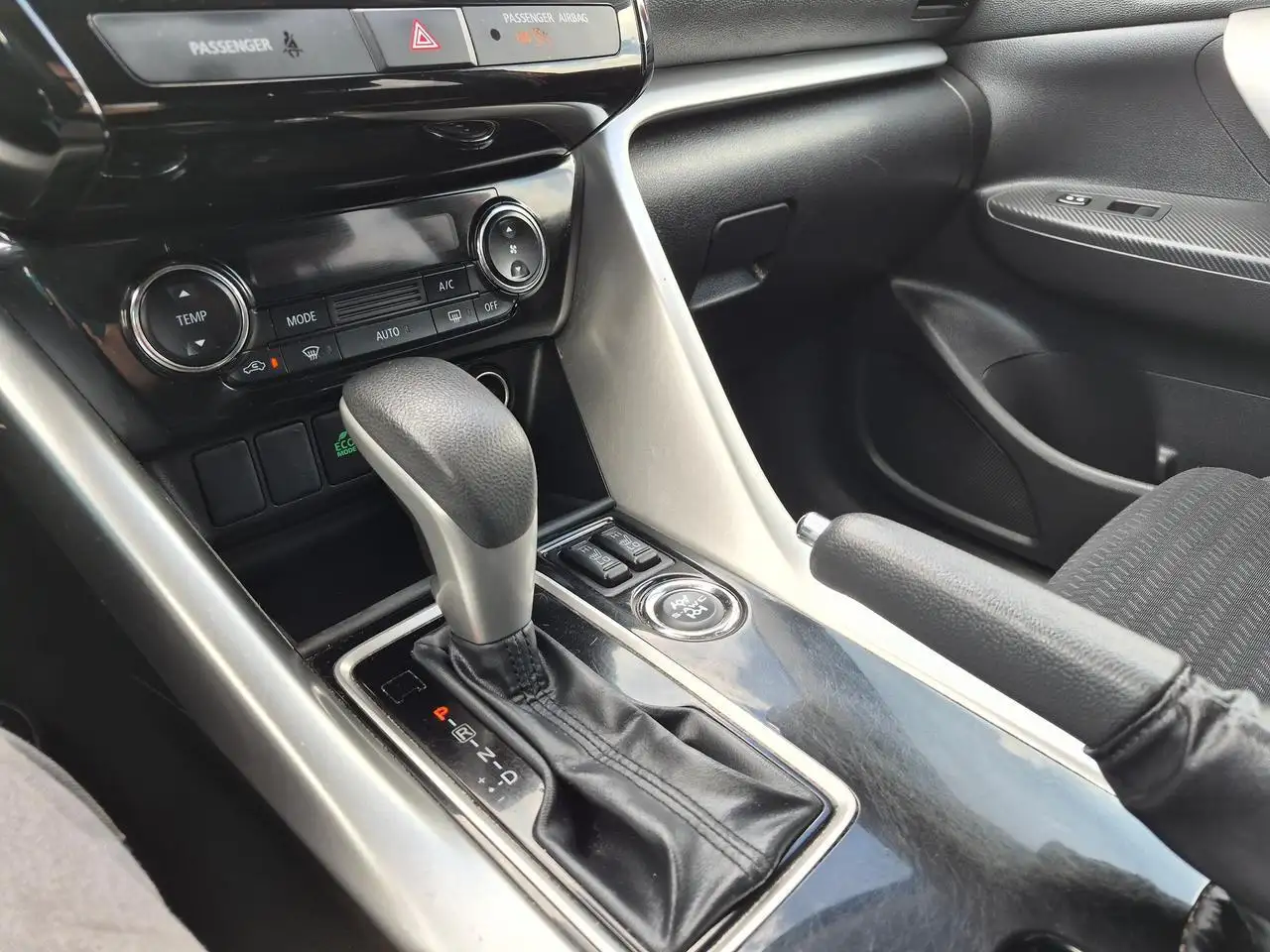 Mitsubishi Eclipse Cross снимка Mitsubishi Eclipse Cross
