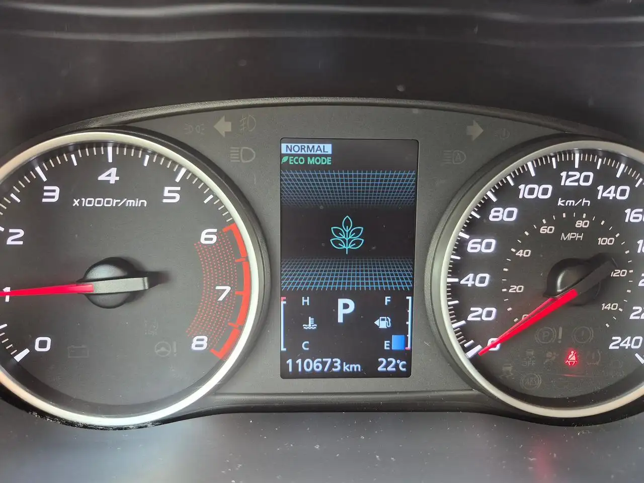 Mitsubishi Eclipse Cross снимка Mitsubishi Eclipse Cross