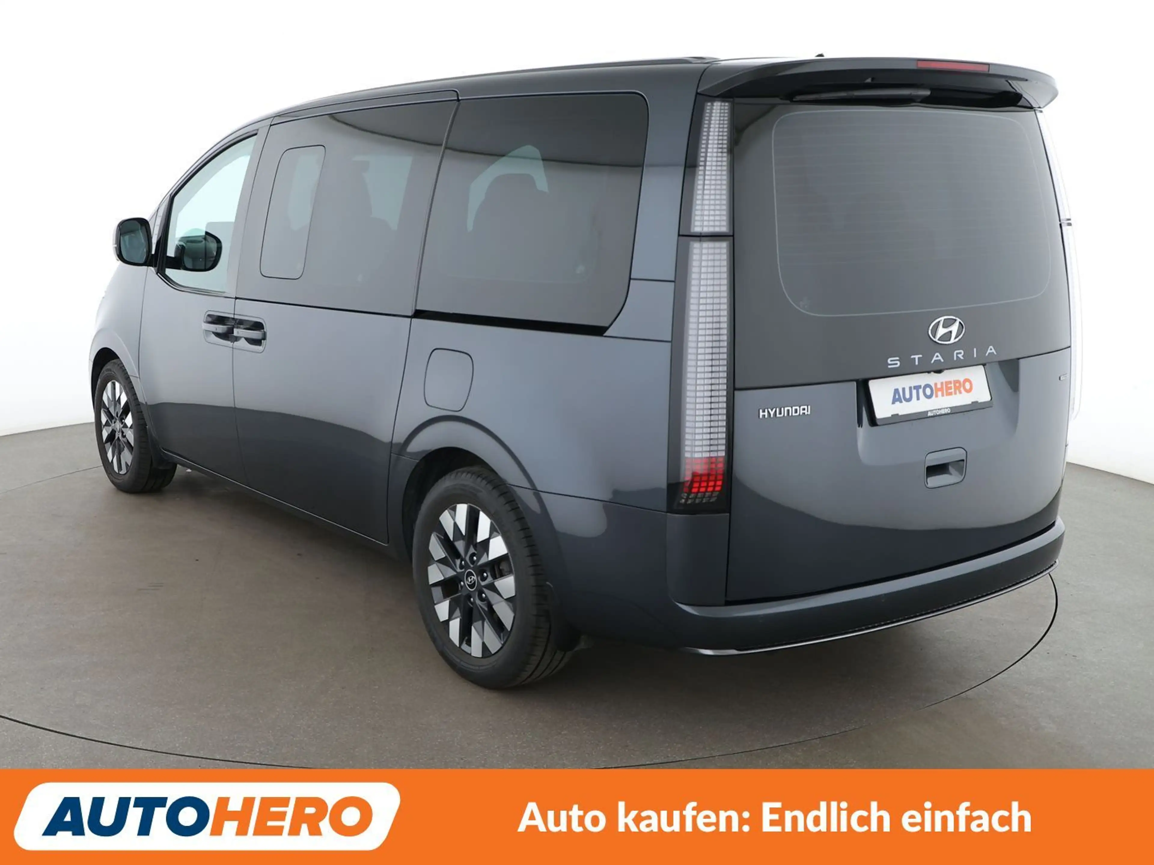 Hyundai STARIA 2.2 CRDi Signature 4WD Aut.*NAVI*LED*ACC*SPUR* — photo 4