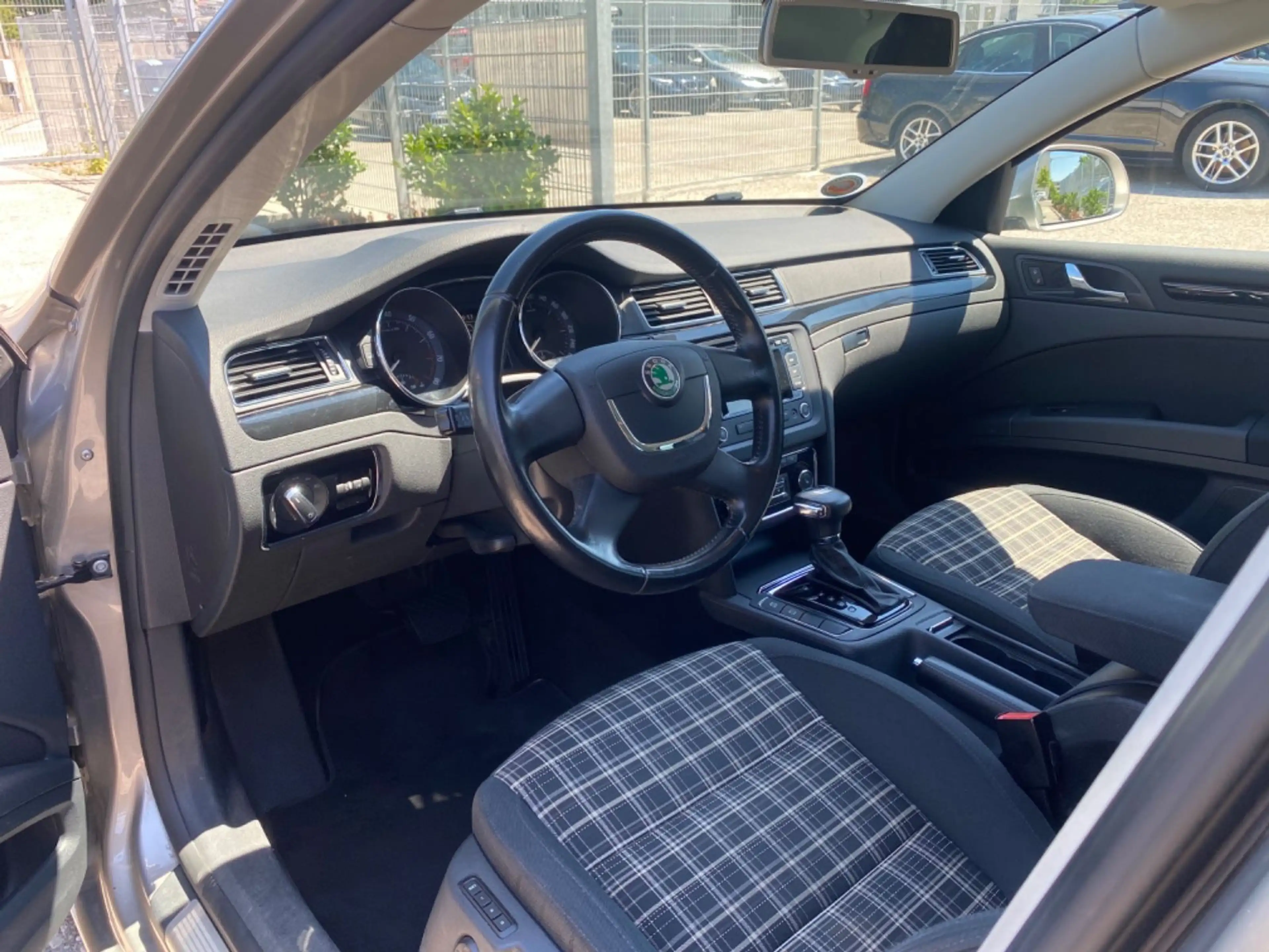 Skoda Superb Family 1.8 TSI *Automatik*SH bei Skoda* — photo 11