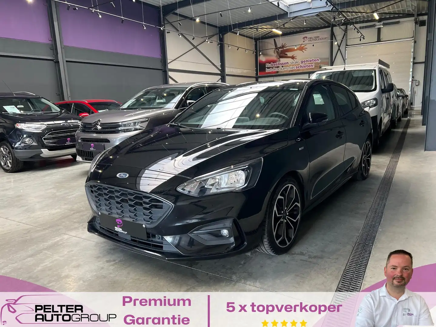 Ford Focus 1.5Tdci ST-Line Navi Camera Zwart - 1