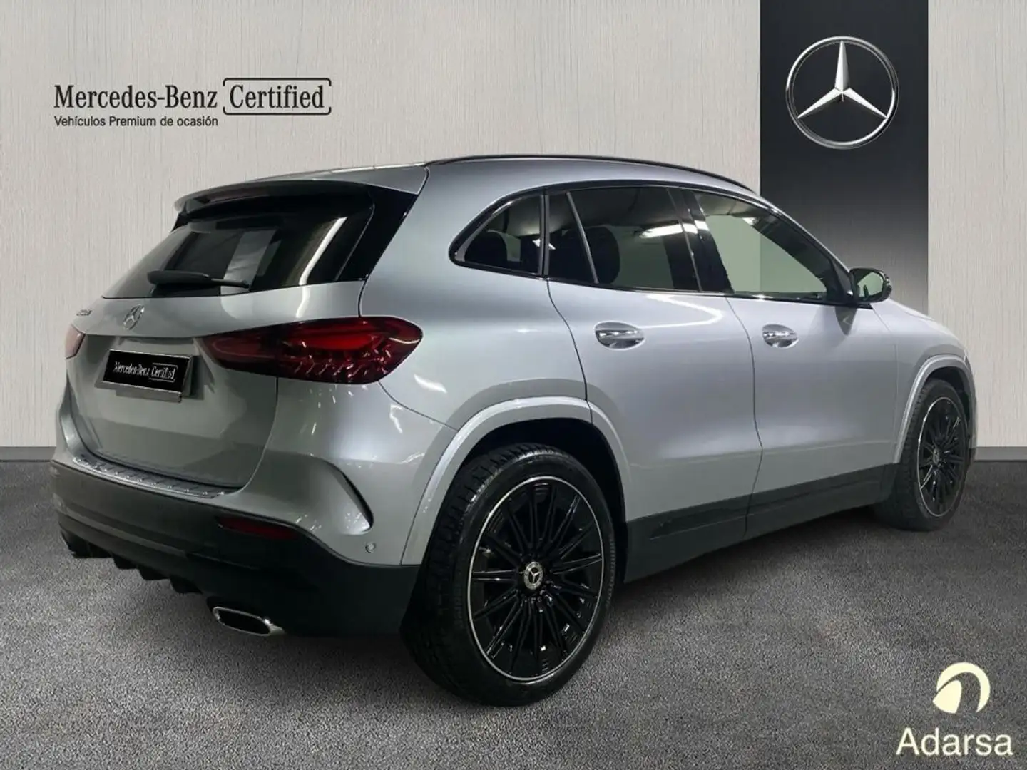 Mercedes-Benz GLA 200 d - 2