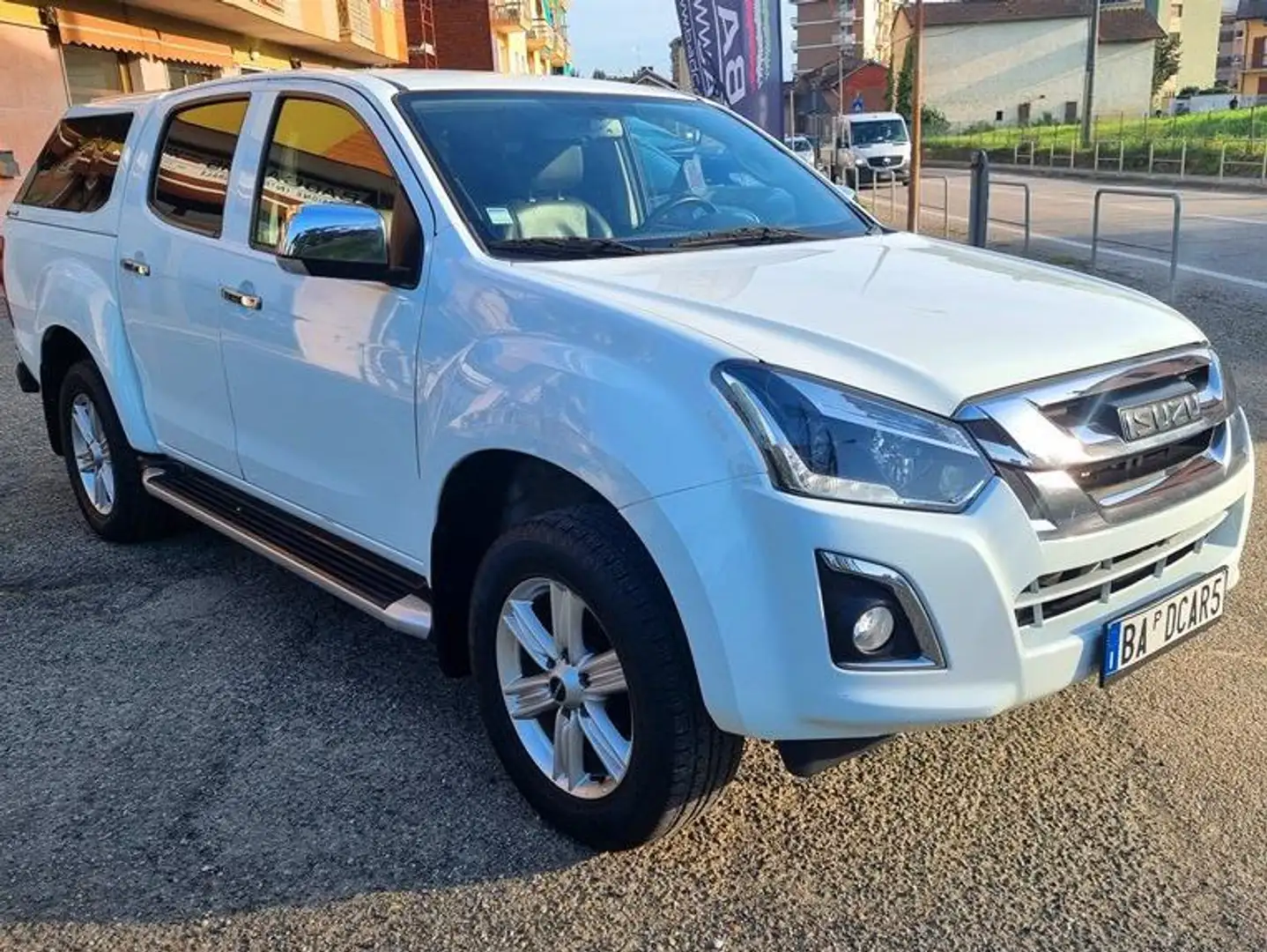 Isuzu D-Max D-MAX 2.0 TDI 163CV 4x4 SUPERNOVA FATTURABILE Bianco - 2