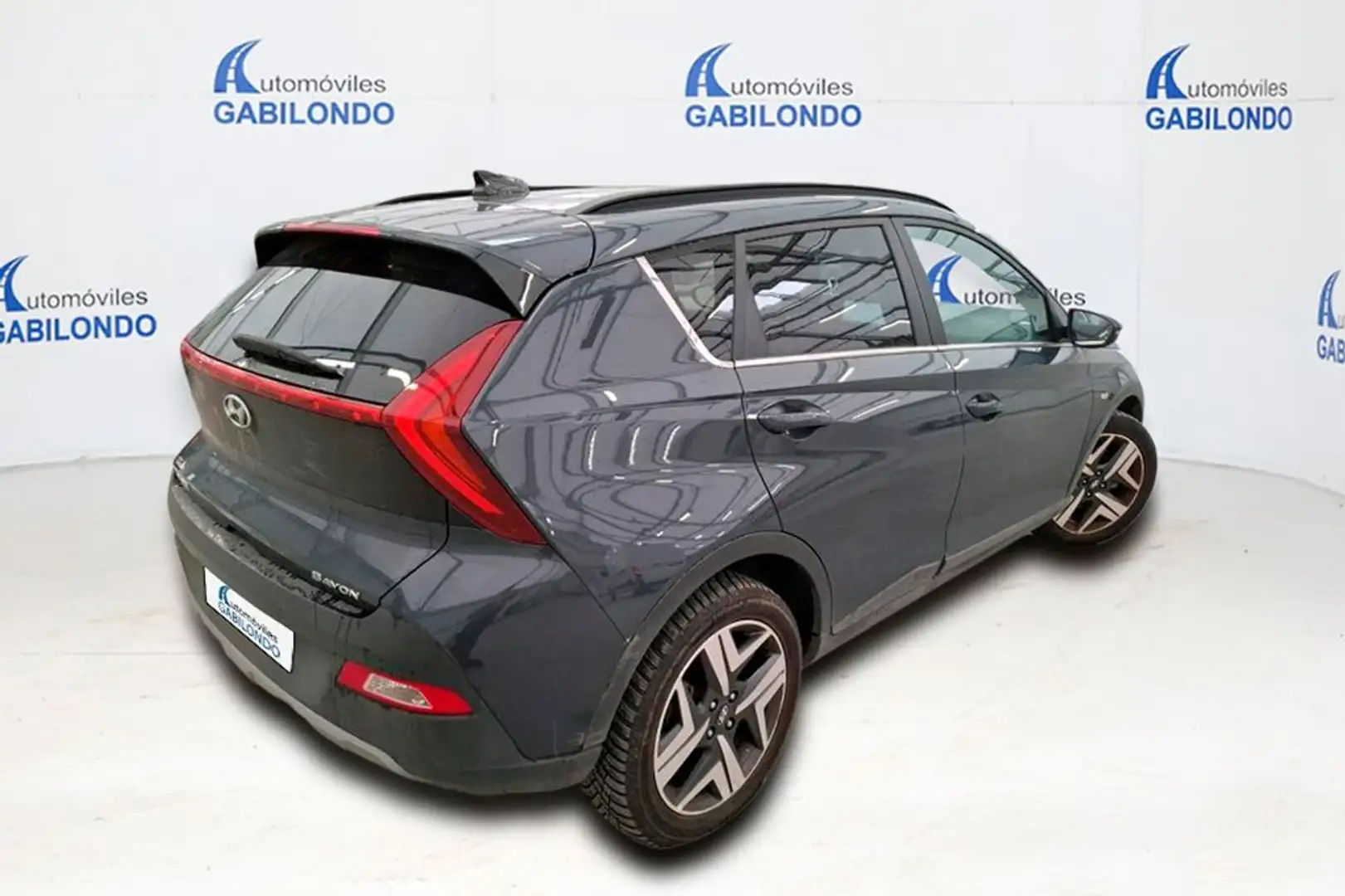 Hyundai BAYON 1.0 TGDI 74kW (100CV) 48V Maxx DCT Gris - 2