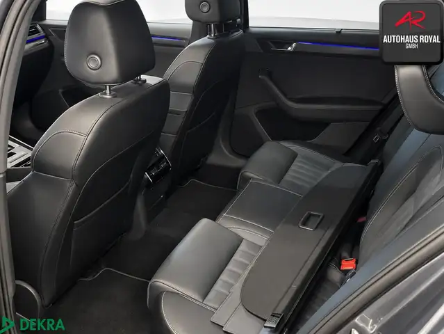Skoda Superb view 6
