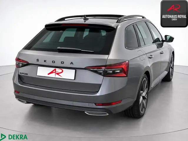 Skoda Superb view 3