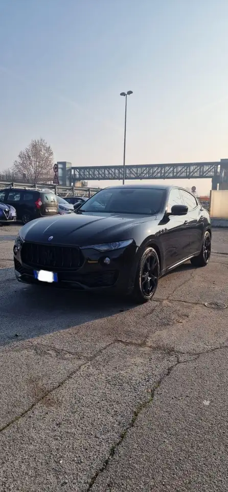 Maserati Levante 2021
