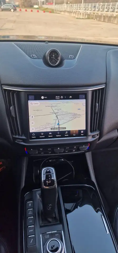 Maserati Levante 2021