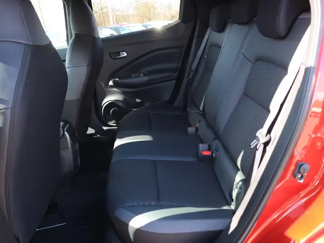 Nissan Juke view 25