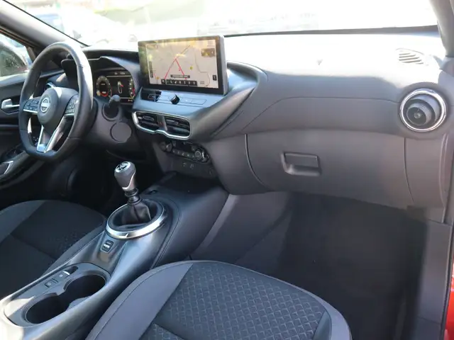 Nissan Juke view 22