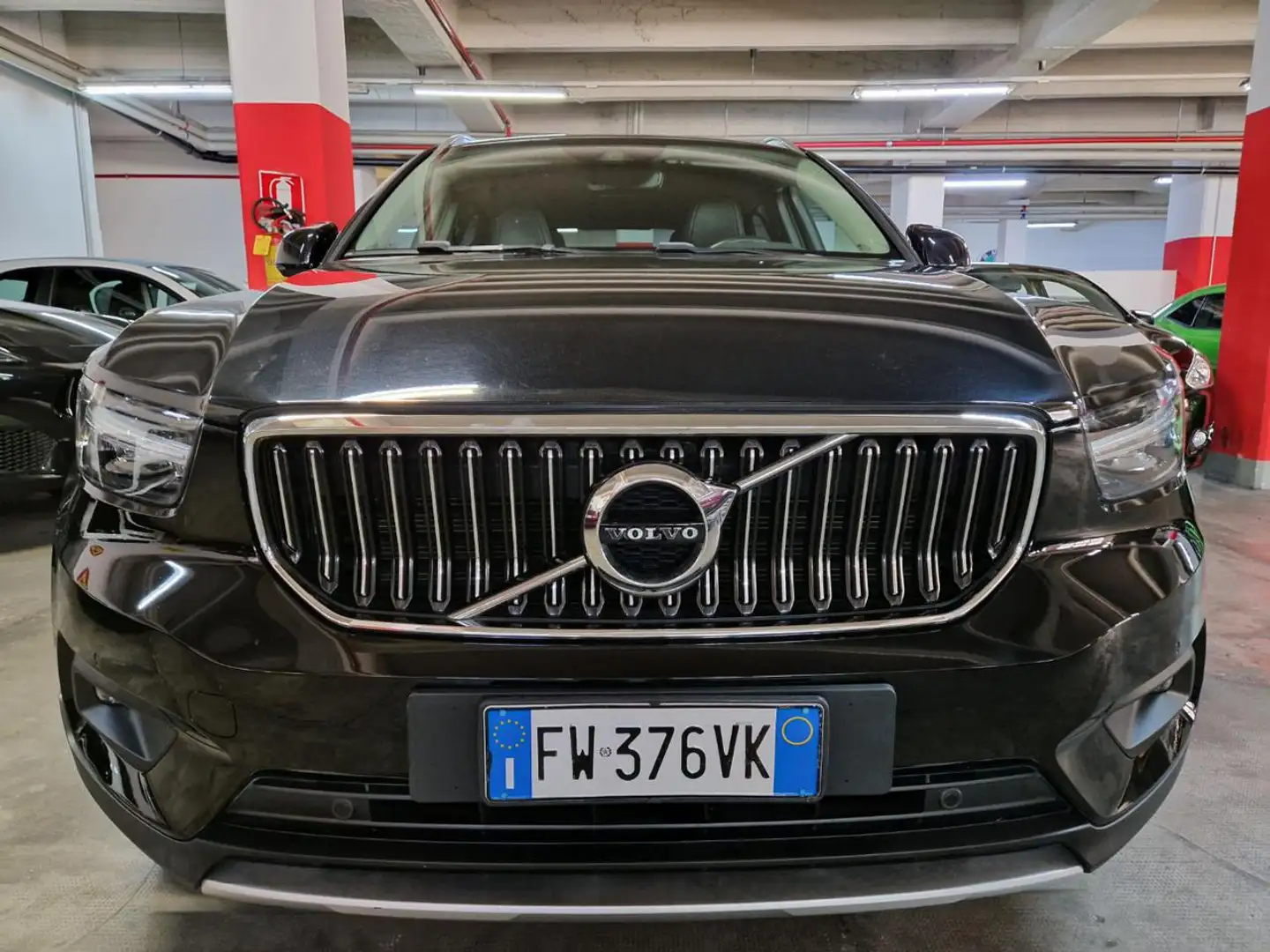 Volvo XC40 2000 D4 AWD CV.190 INSCRIPTION+TETTO+19'+UNIPROP Schwarz - 2
