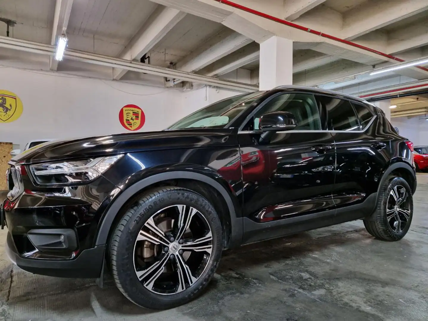 Volvo XC40 2000 D4 AWD CV.190 INSCRIPTION+TETTO+19'+UNIPROP Schwarz - 1