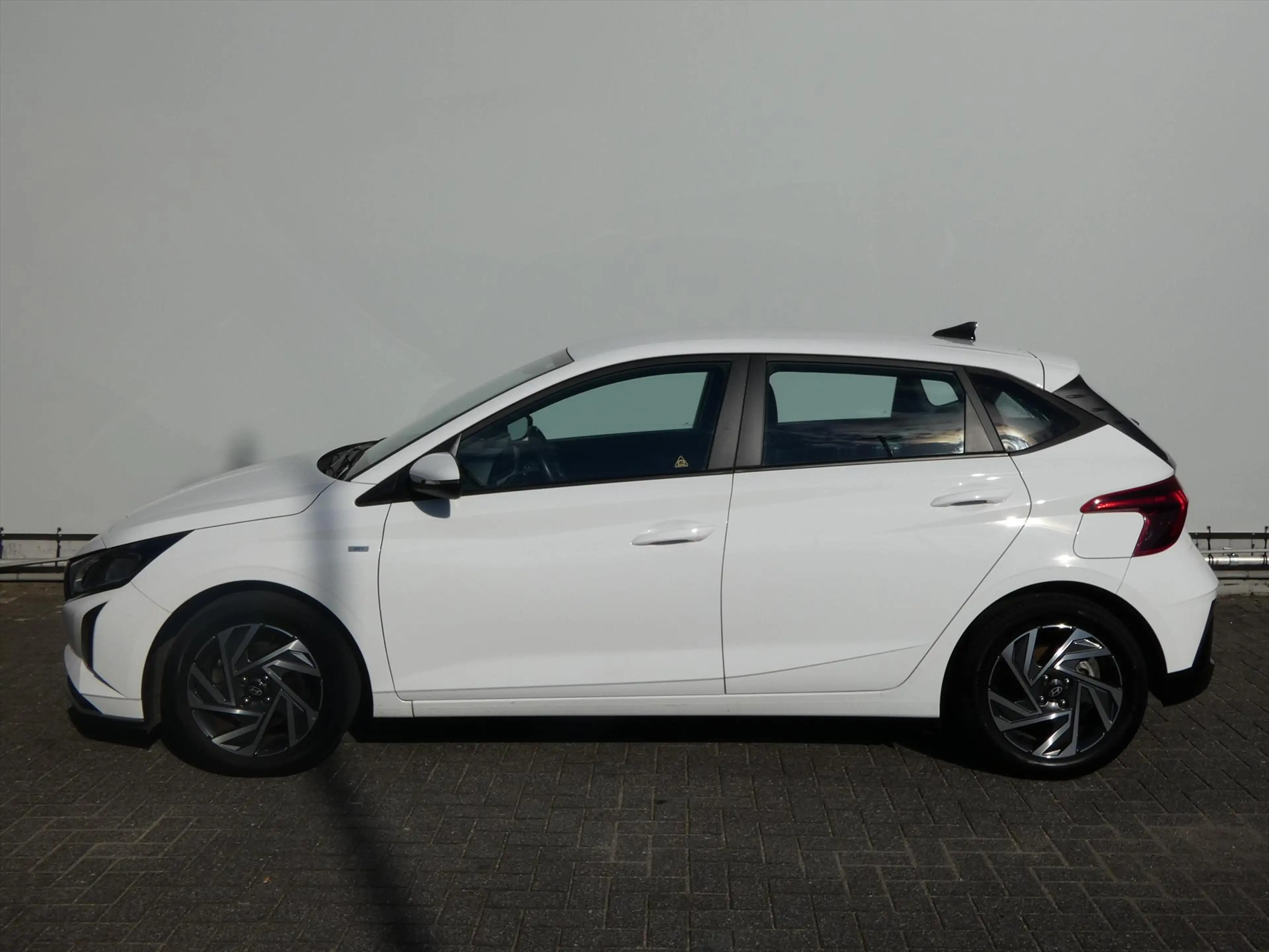 Hyundai i20 1.0 T-GDI 48V MHEV 100pk Comfort — photo 8