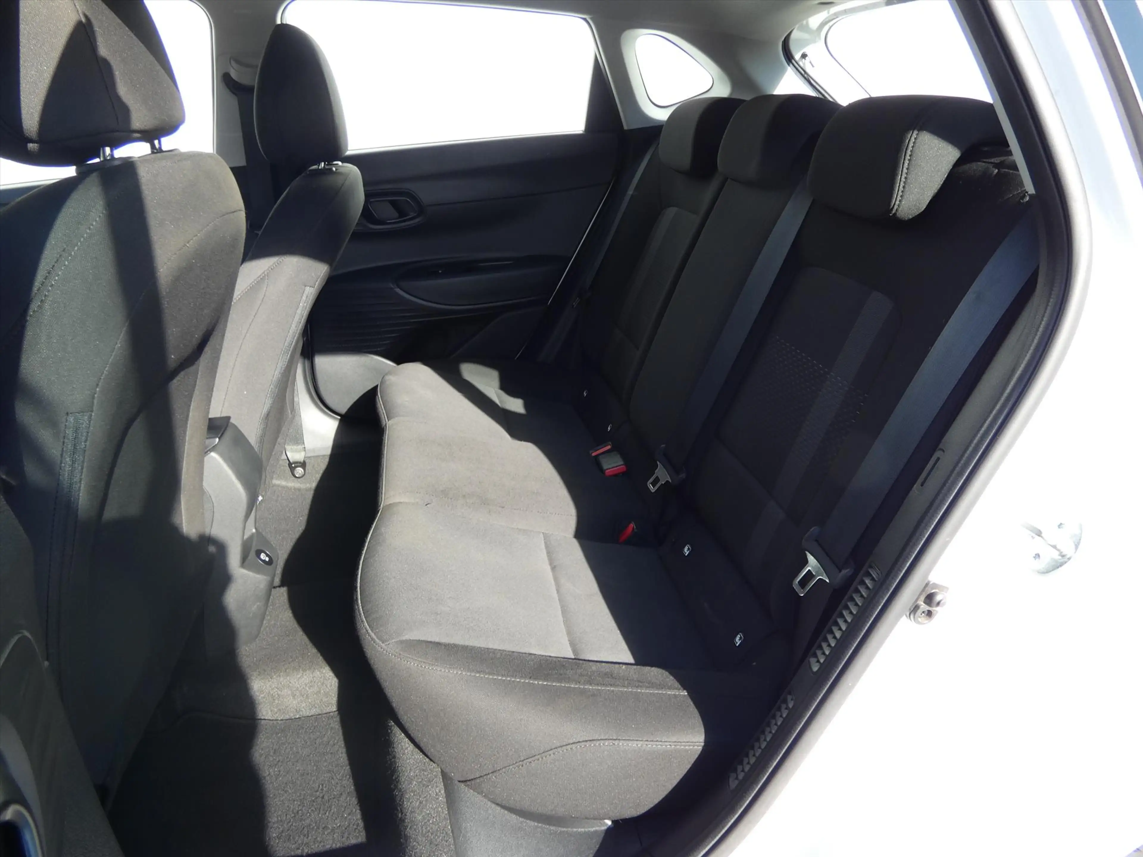 Hyundai i20 1.0 T-GDI 48V MHEV 100pk Comfort — photo 11