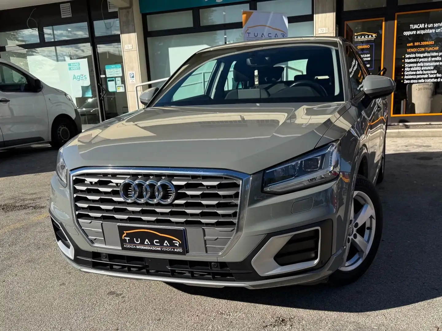 Audi Q2 Sport 1.6 30 TDI Серый - 2