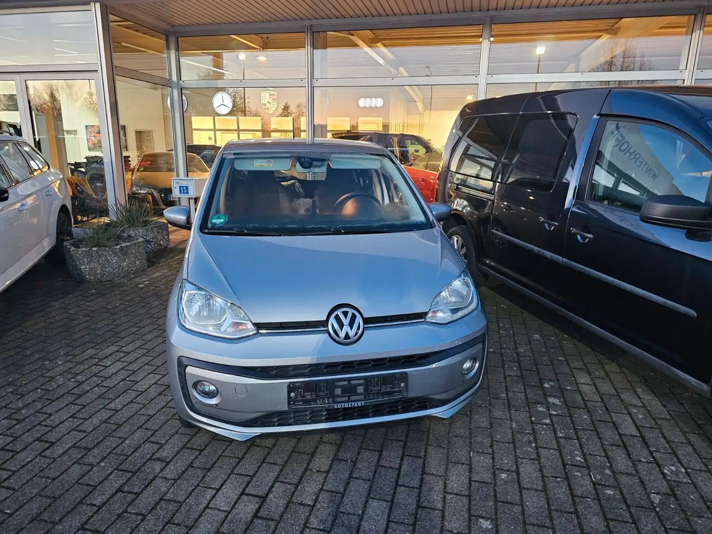 Volkswagen up! join up! PDC+SHZ+Klima+Tempomat+1.Hand Silber - 1