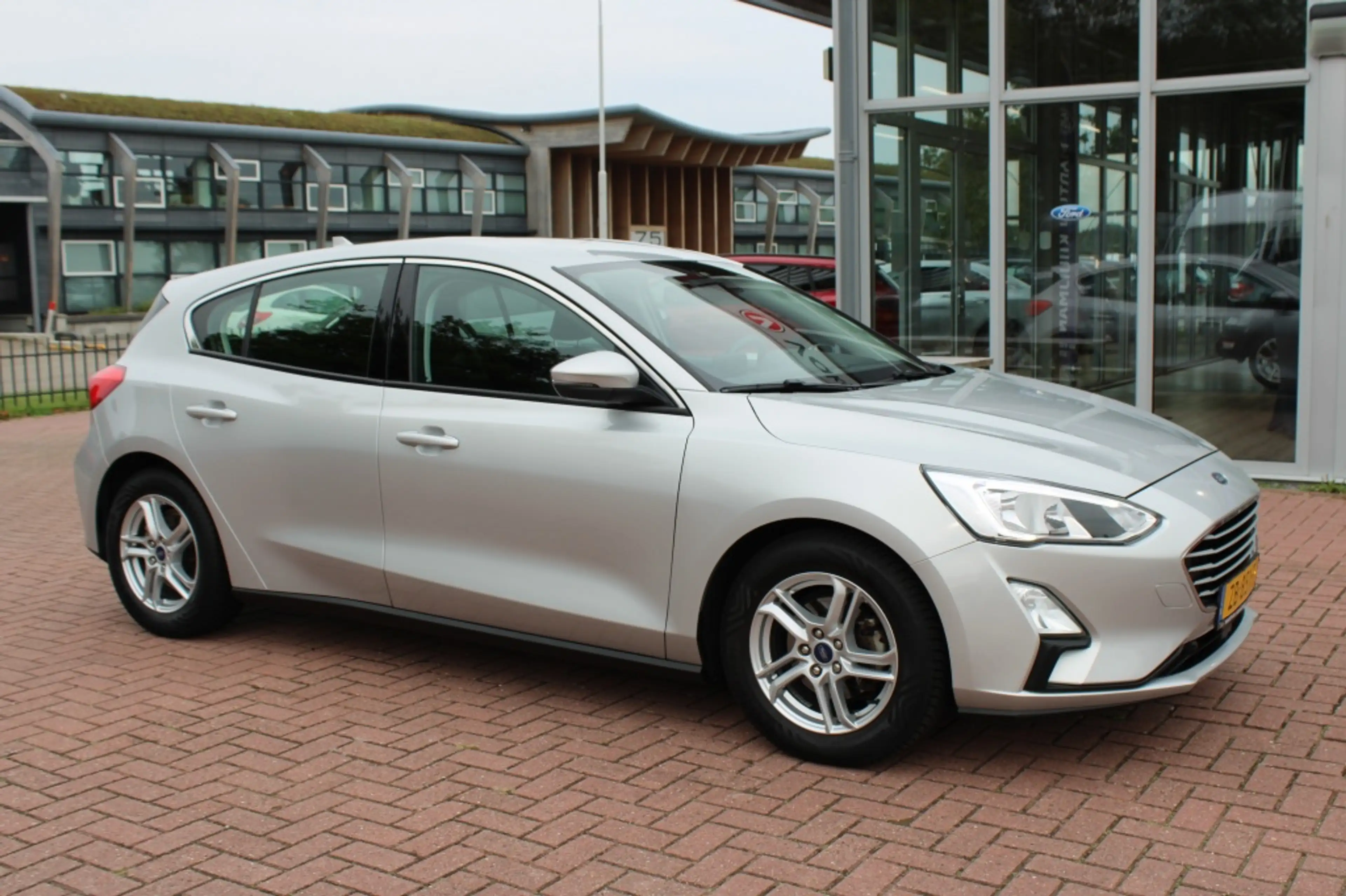 Ford Focus 1.0 EcoBoost 100pk Trend Edition — photo 3