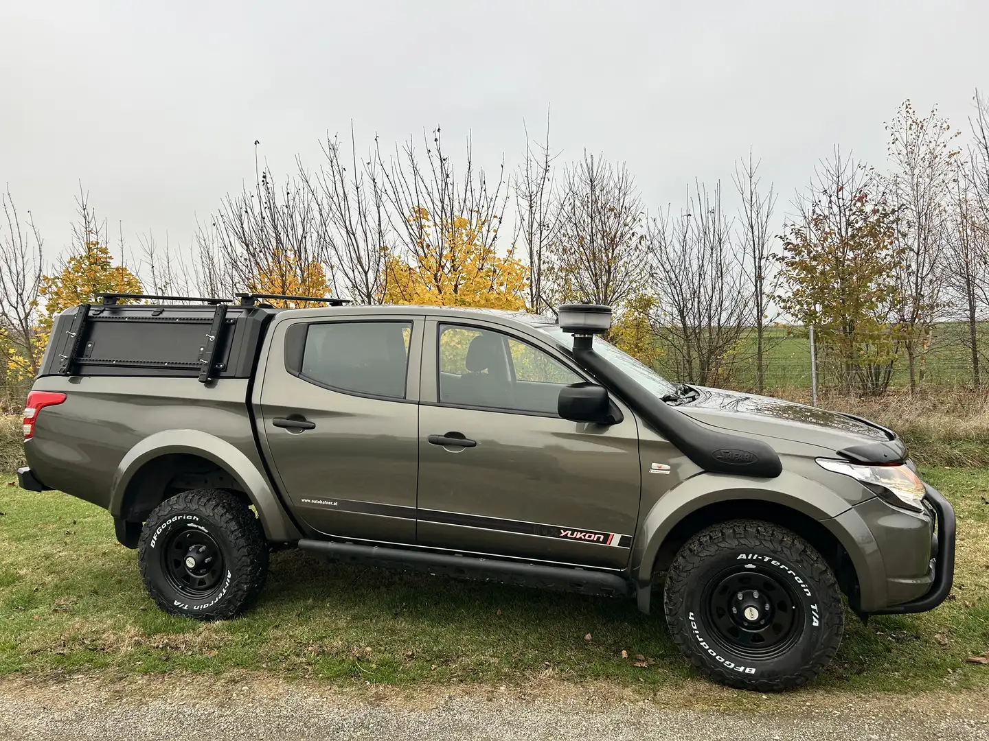 Mitsubishi L200 2,4 DID, Yukon-Edition/ Work Edition Verde - 2