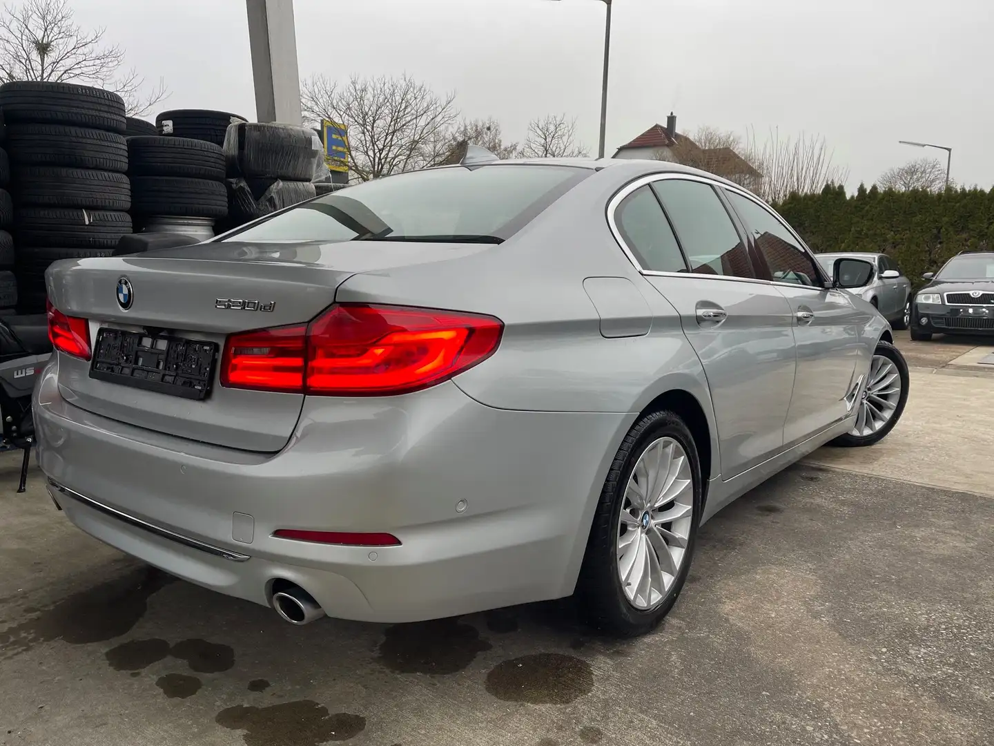 BMW 520 520 d Luxury Line LED 4 KAMERA LEDER 18500 NETTO Silber - 1